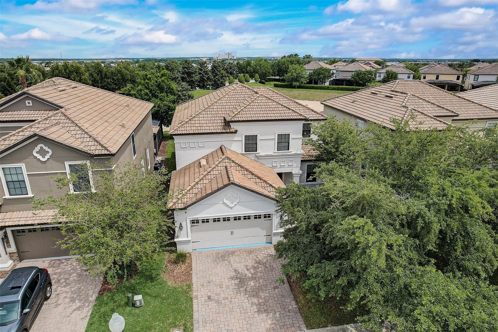 Slide show image of the Orlando Florida Home for Sale 72