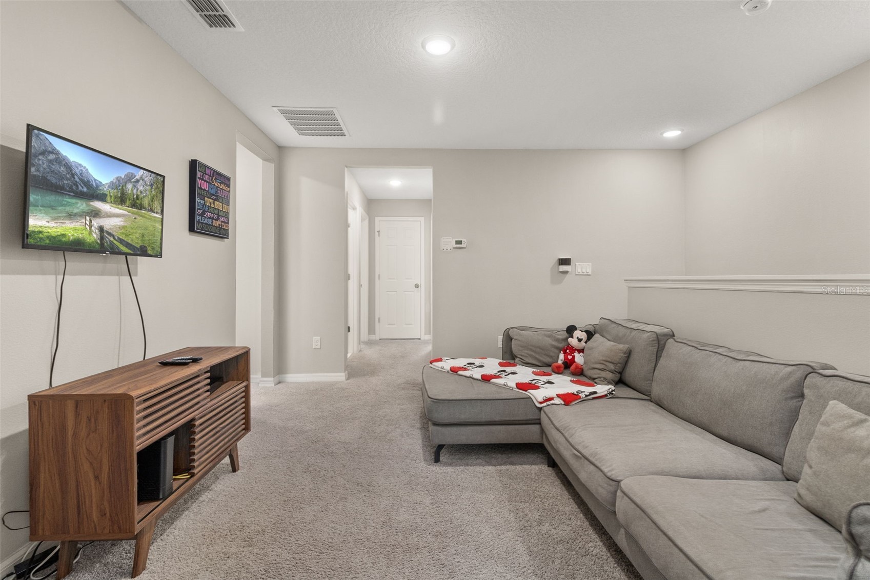 Slide show image of the Orlando Florida Home for Sale 20