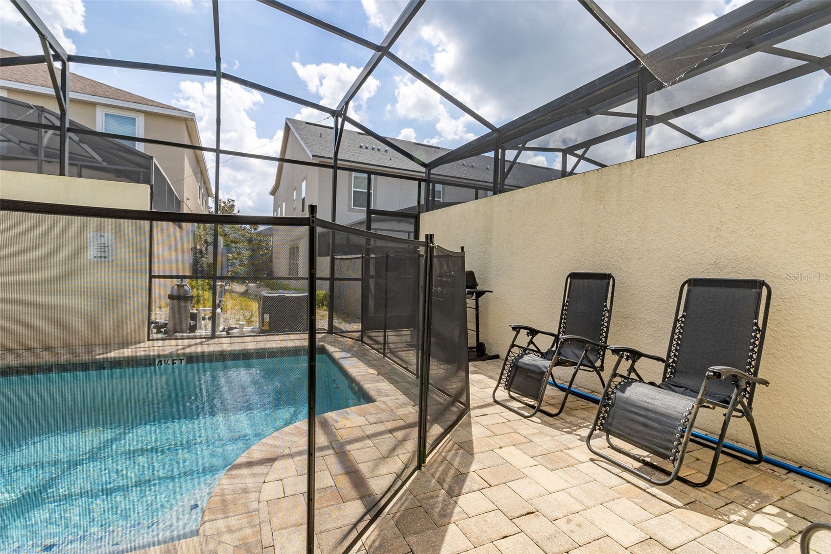 Slide show image of the Orlando Florida Home for Sale 43