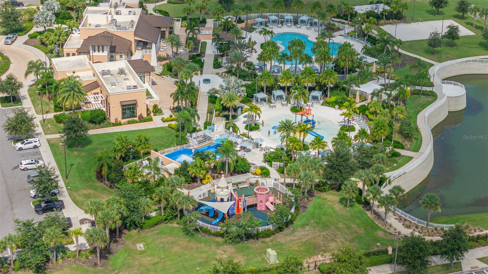 Slide show image of the Orlando Florida Home for Sale 70