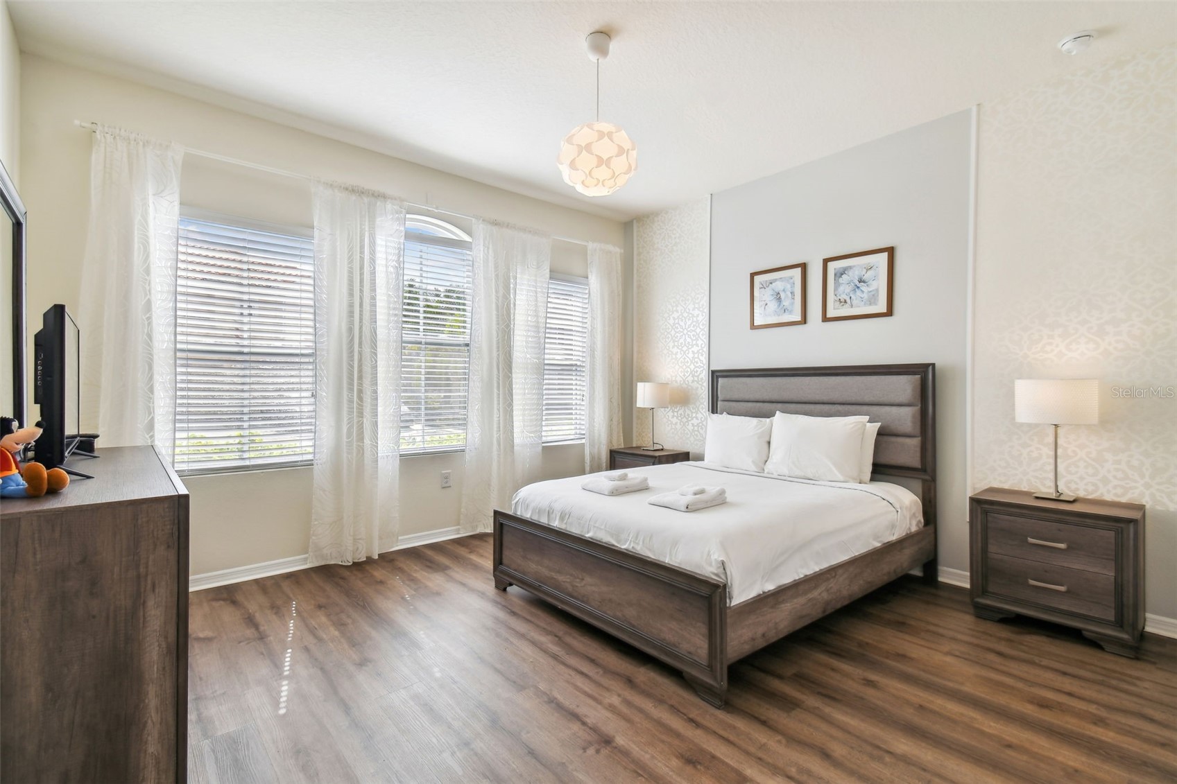 Slide show image of the Orlando Florida Home for Sale 10