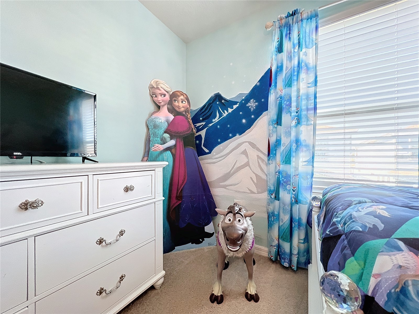 Slide show image of the Orlando Florida Home for Sale 44