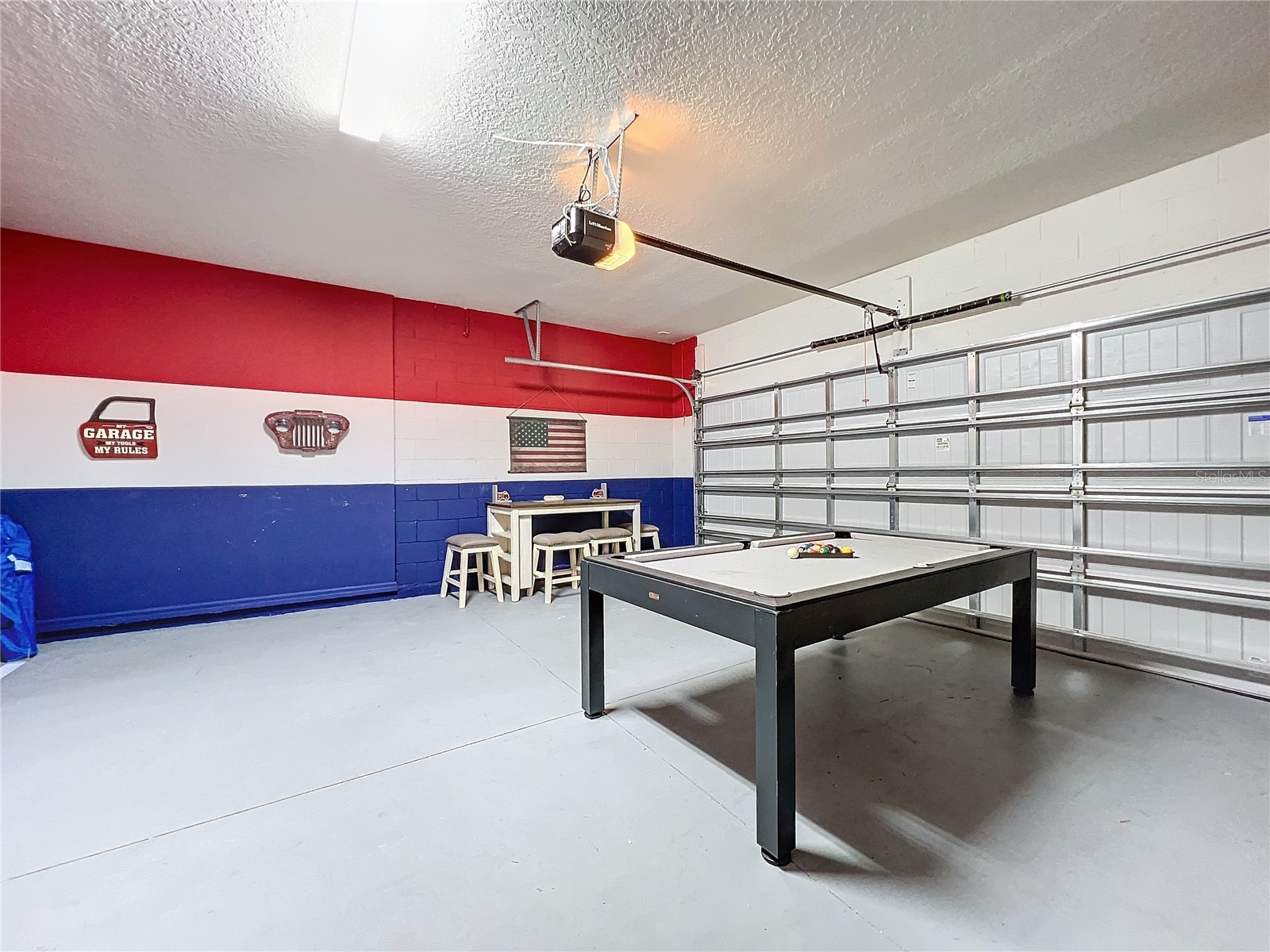 Slide show image of the Orlando Florida Home for Sale 47