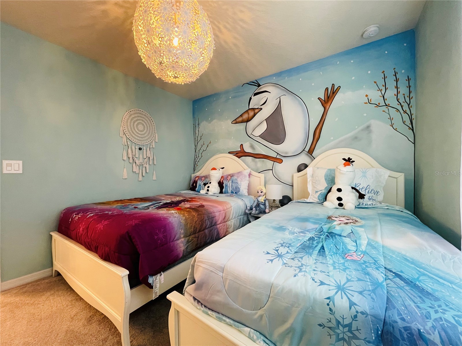 Slide show image of the Orlando Florida Home for Sale 19