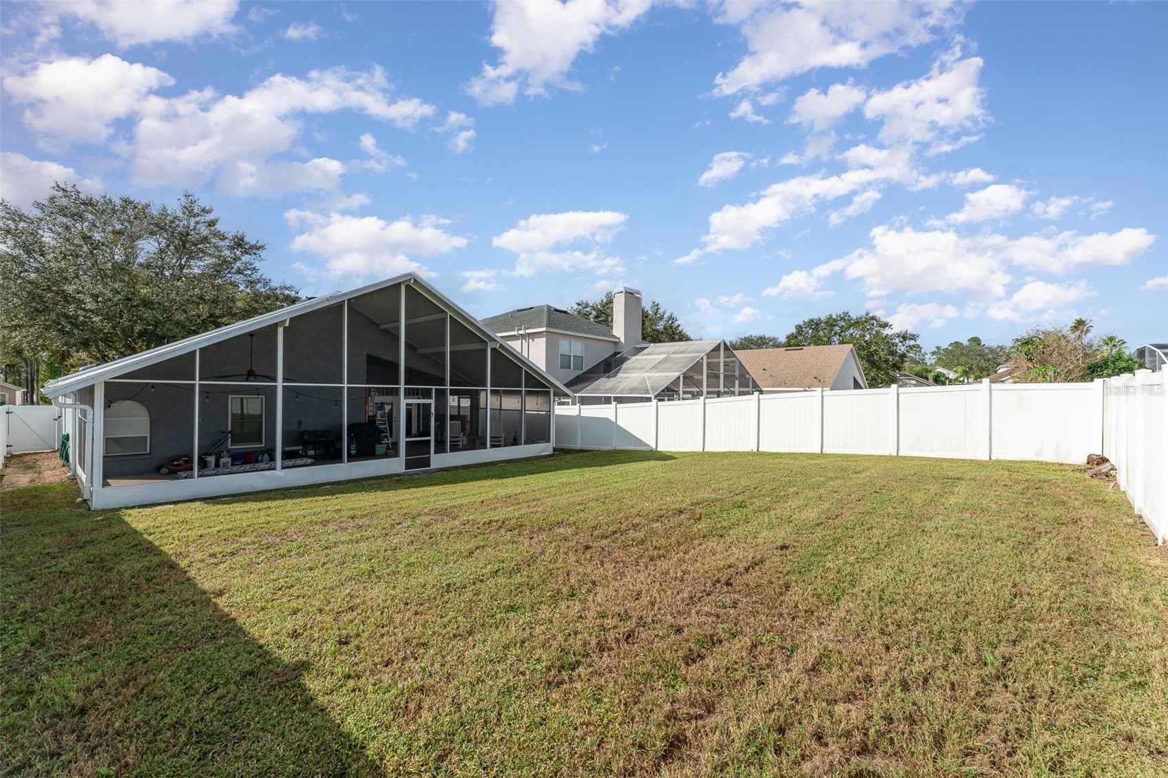 Slide show image of the Orlando Florida Home for Sale 27
