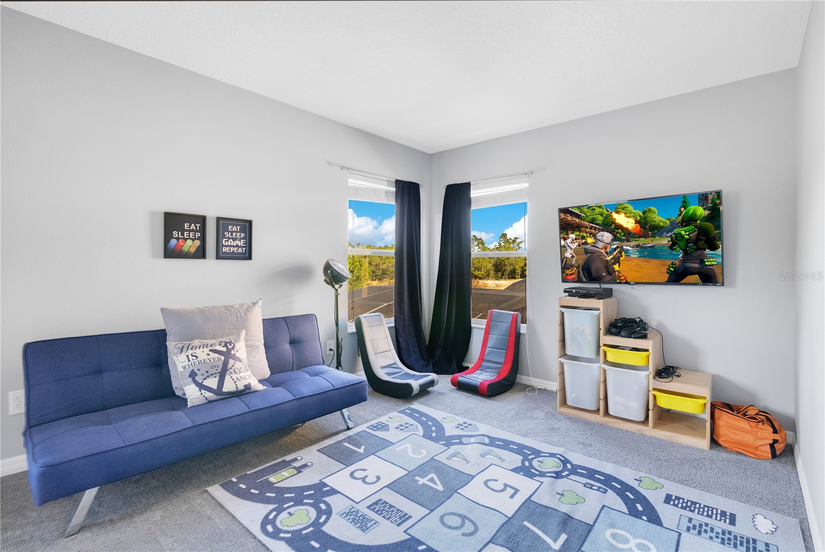 Slide show image of the Orlando Florida Home for Sale 20
