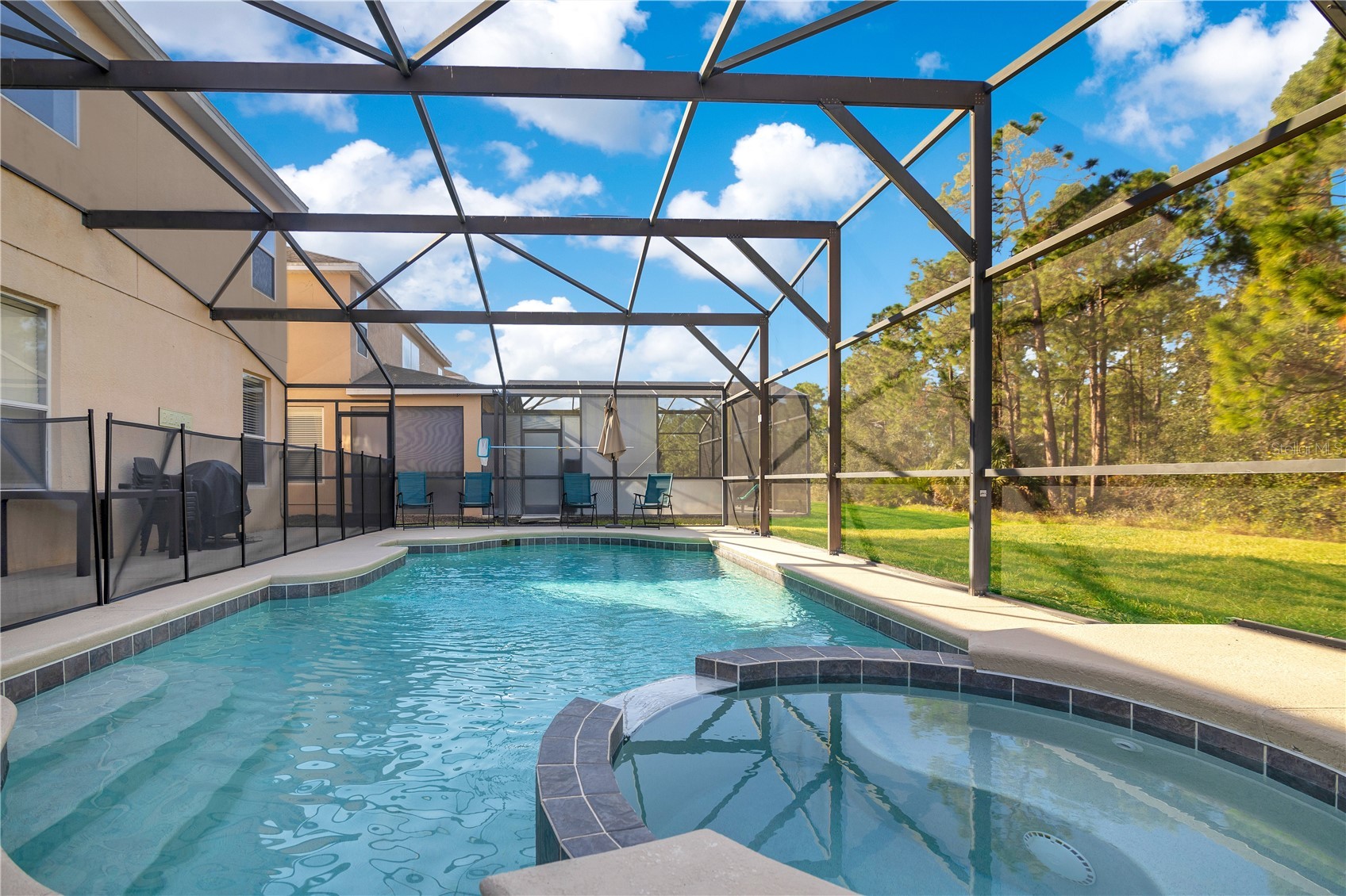 Slide show image of the Orlando Florida Home for Sale 39