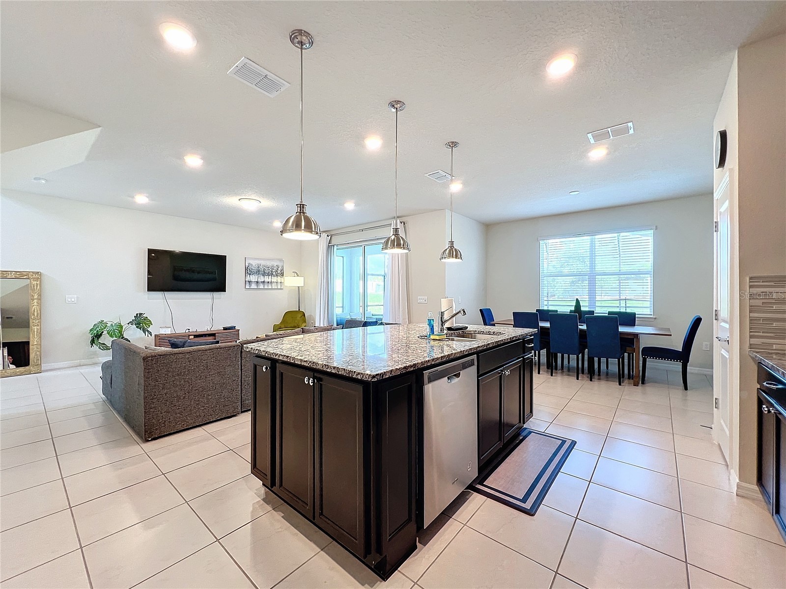 Slide show image of the Orlando Florida Home for Sale 09