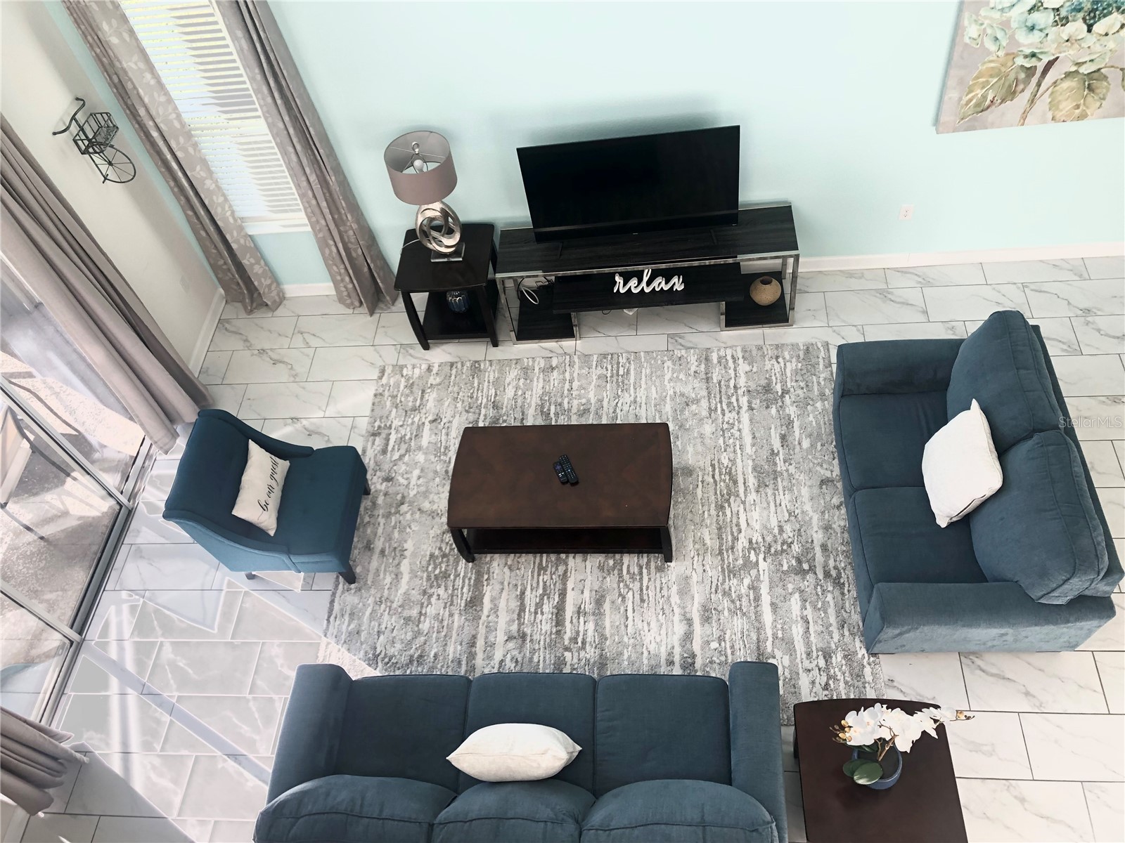 Slide show image of the Orlando Florida Home for Sale 26