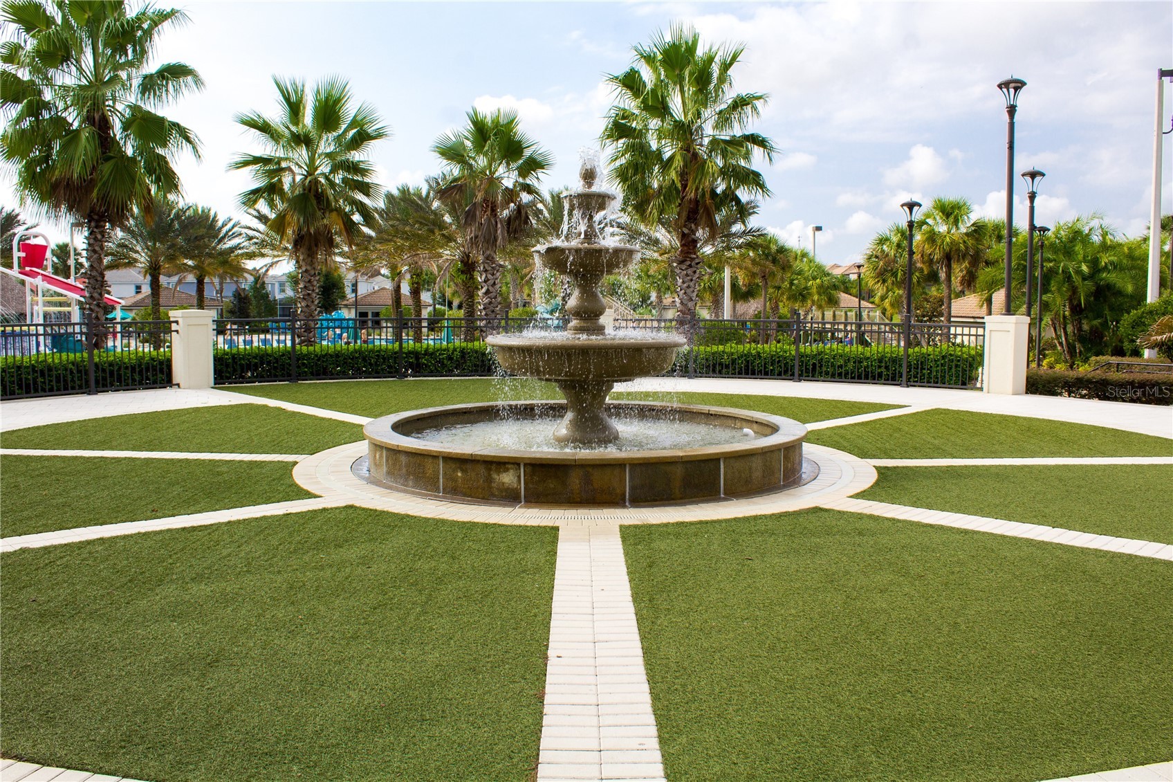 Slide show image of the Orlando Florida Home for Sale 32