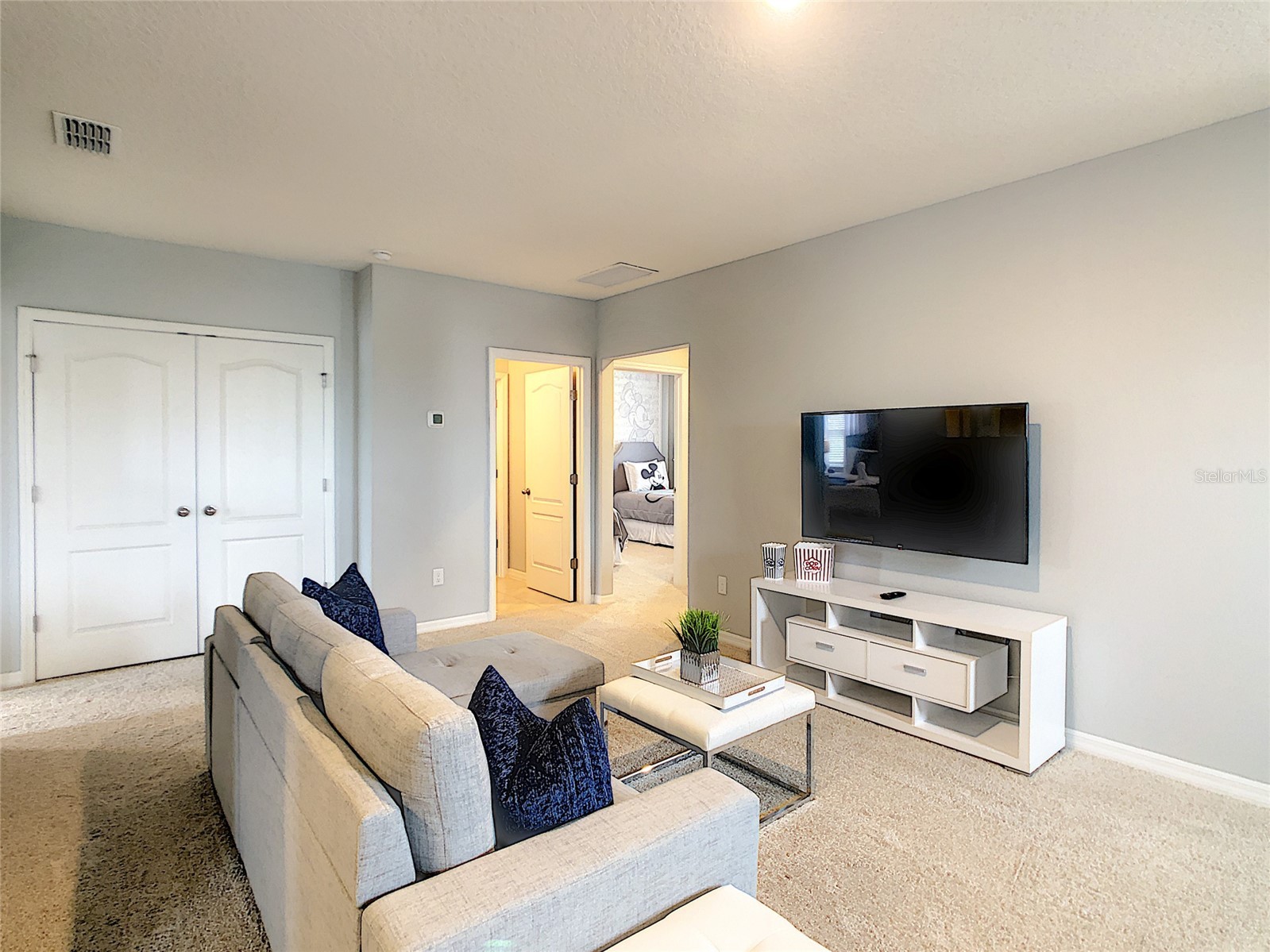 Slide show image of the Orlando Florida Home for Sale 07