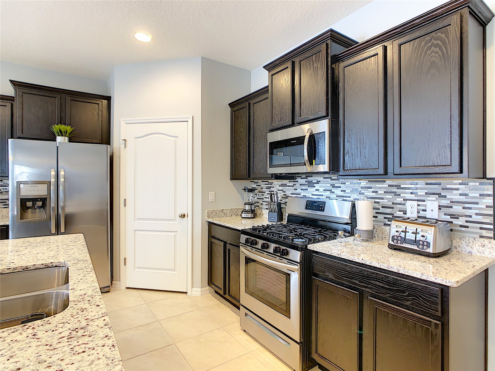 Slide show image of the Orlando Florida Home for Sale 14