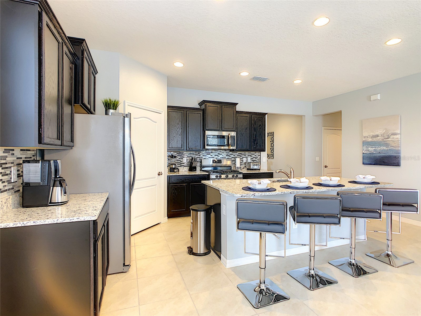 Slide show image of the Orlando Florida Home for Sale 17