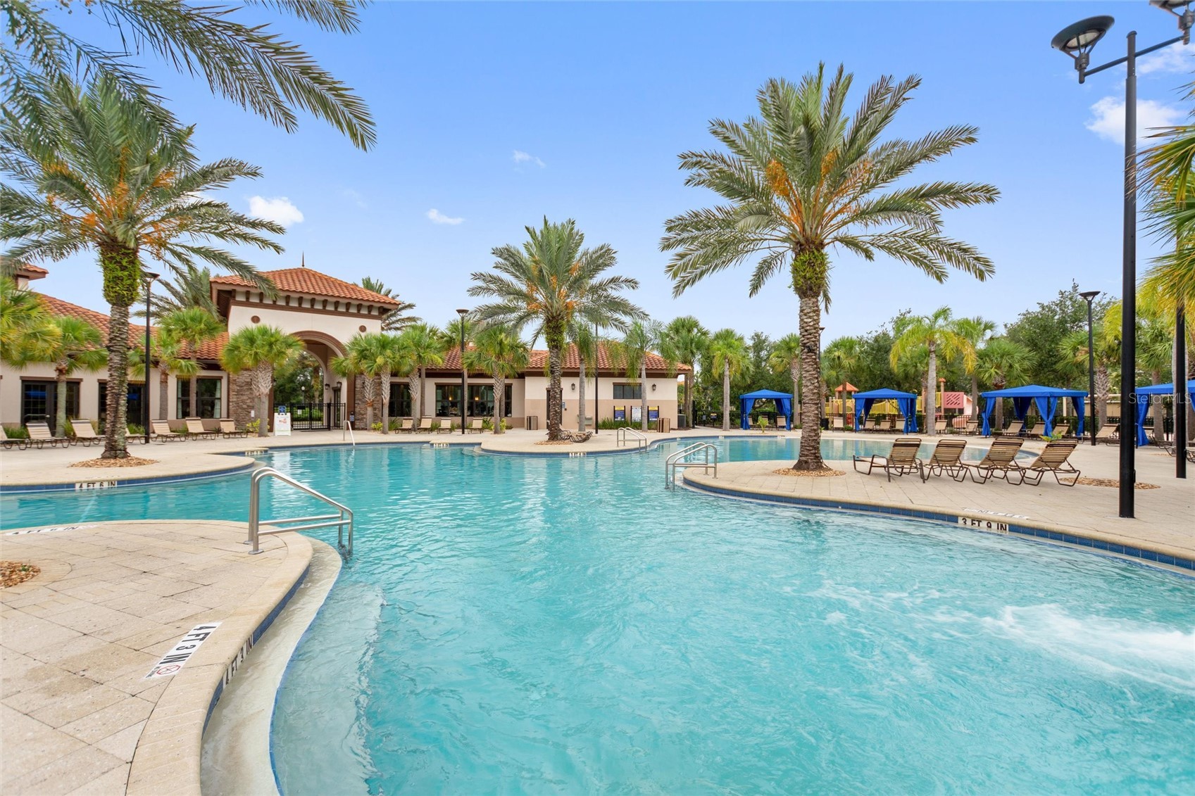 Slide show image of the Orlando Florida Home for Sale 48