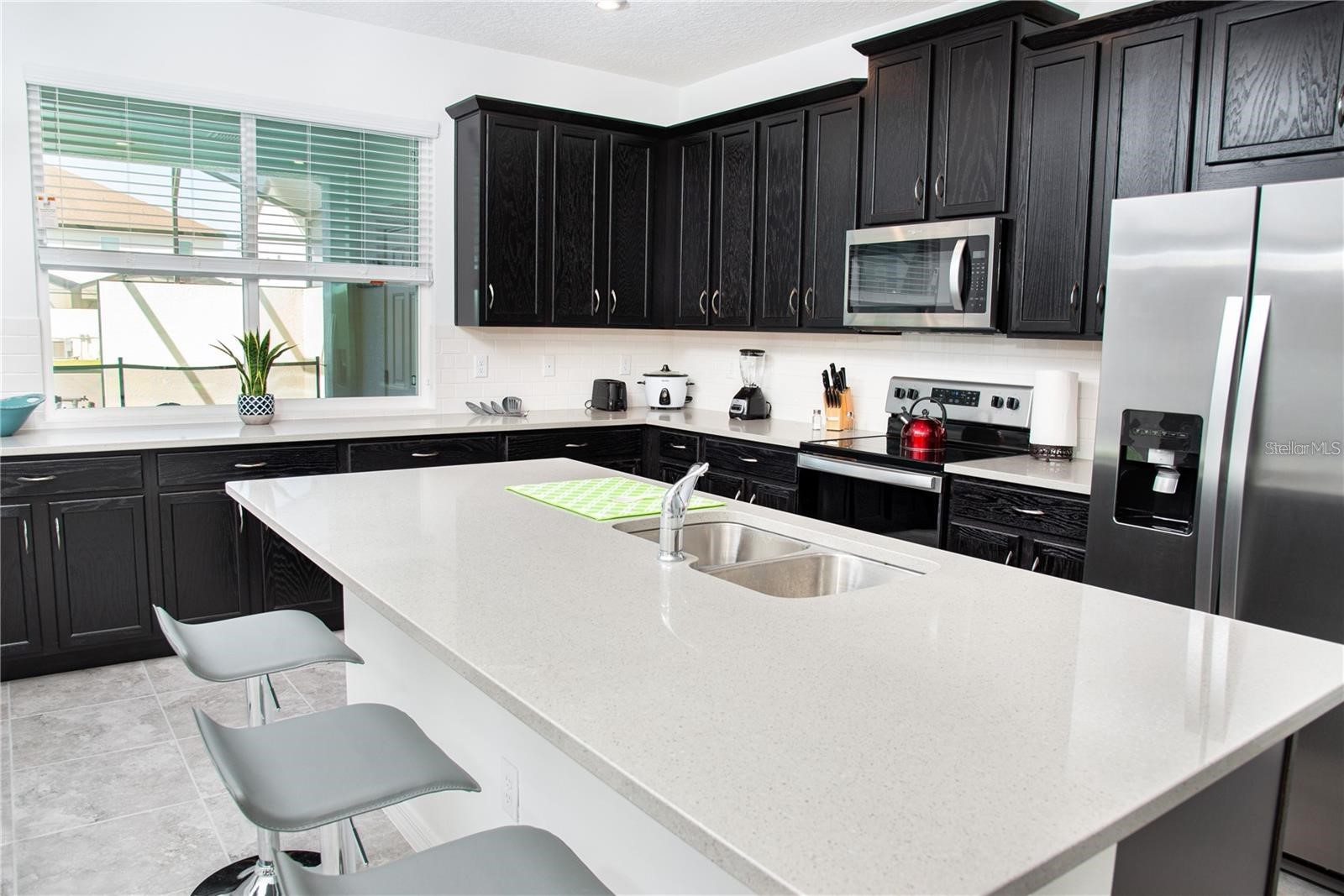 Slide show image of the Orlando Florida Home for Sale 05
