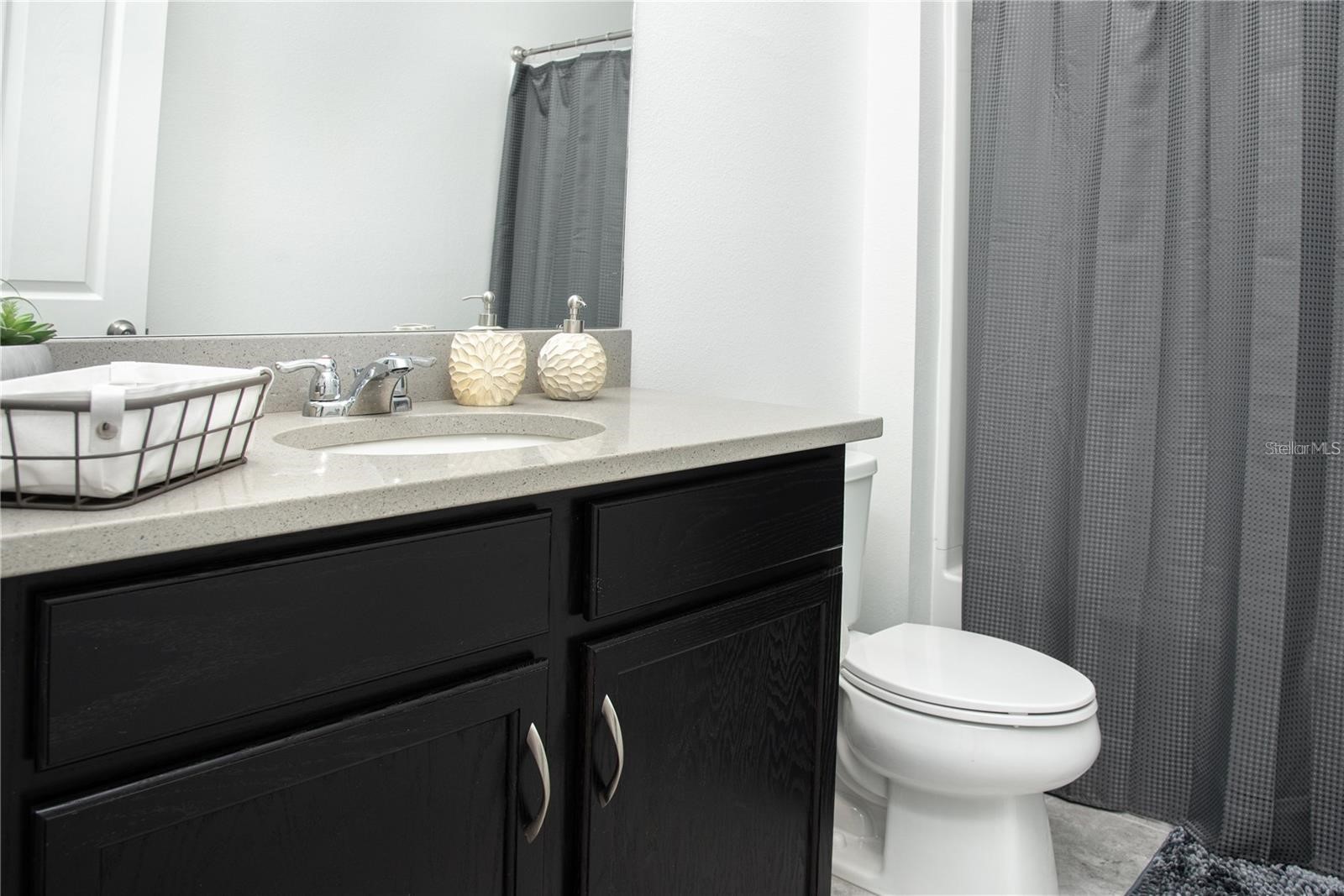 Slide show image of the Orlando Florida Home for Sale 10