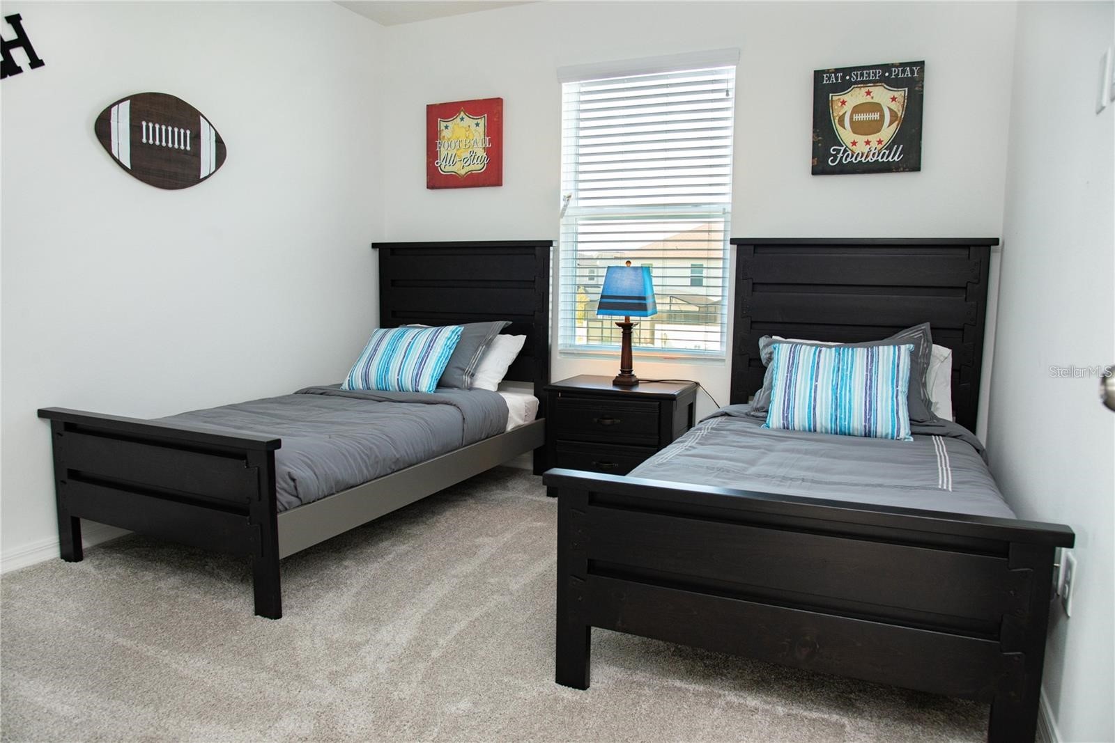 Slide show image of the Orlando Florida Home for Sale 20