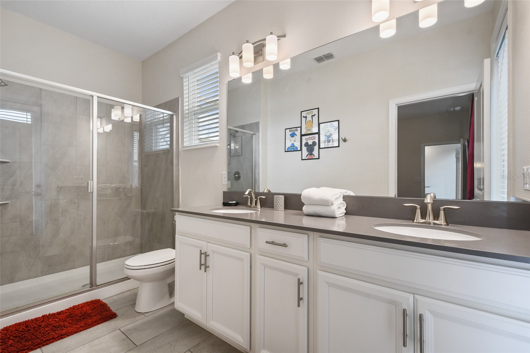 Slide show image of the Orlando Florida Home for Sale 27