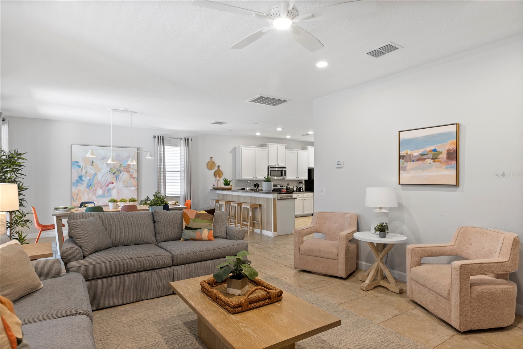 Slide show image of the Orlando Florida Home for Sale 12