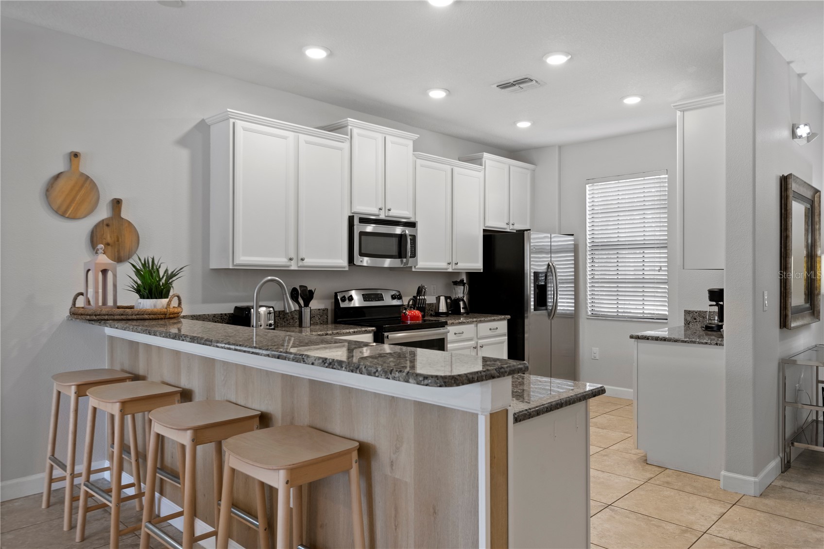 Slide show image of the Orlando Florida Home for Sale 16