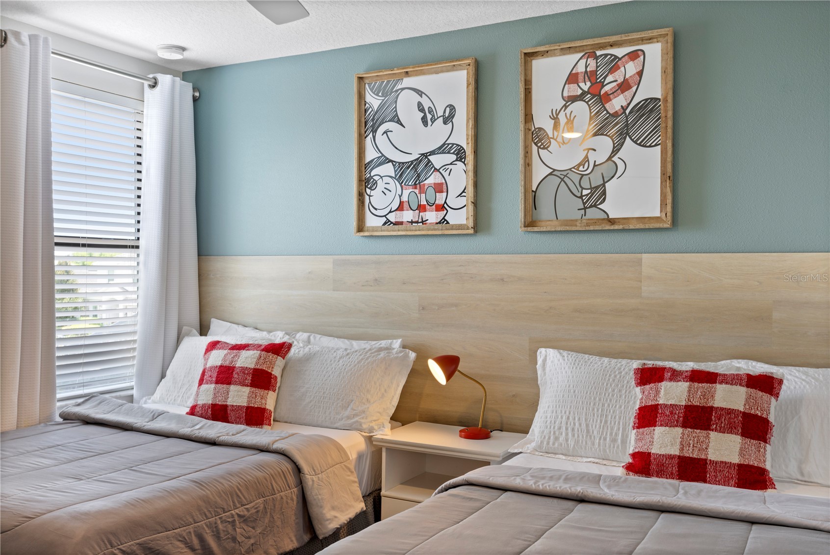 Slide show image of the Orlando Florida Home for Sale 19