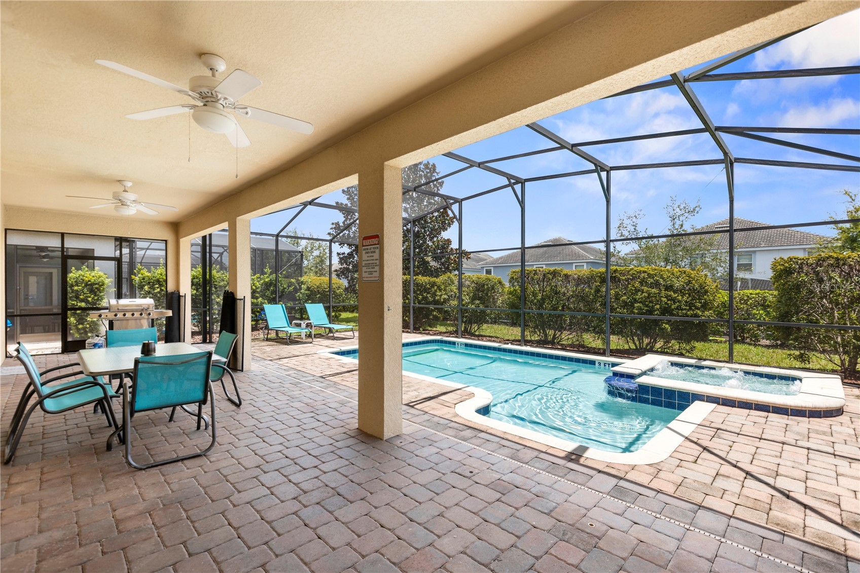Slide show image of the Orlando Florida Home for Sale 46
