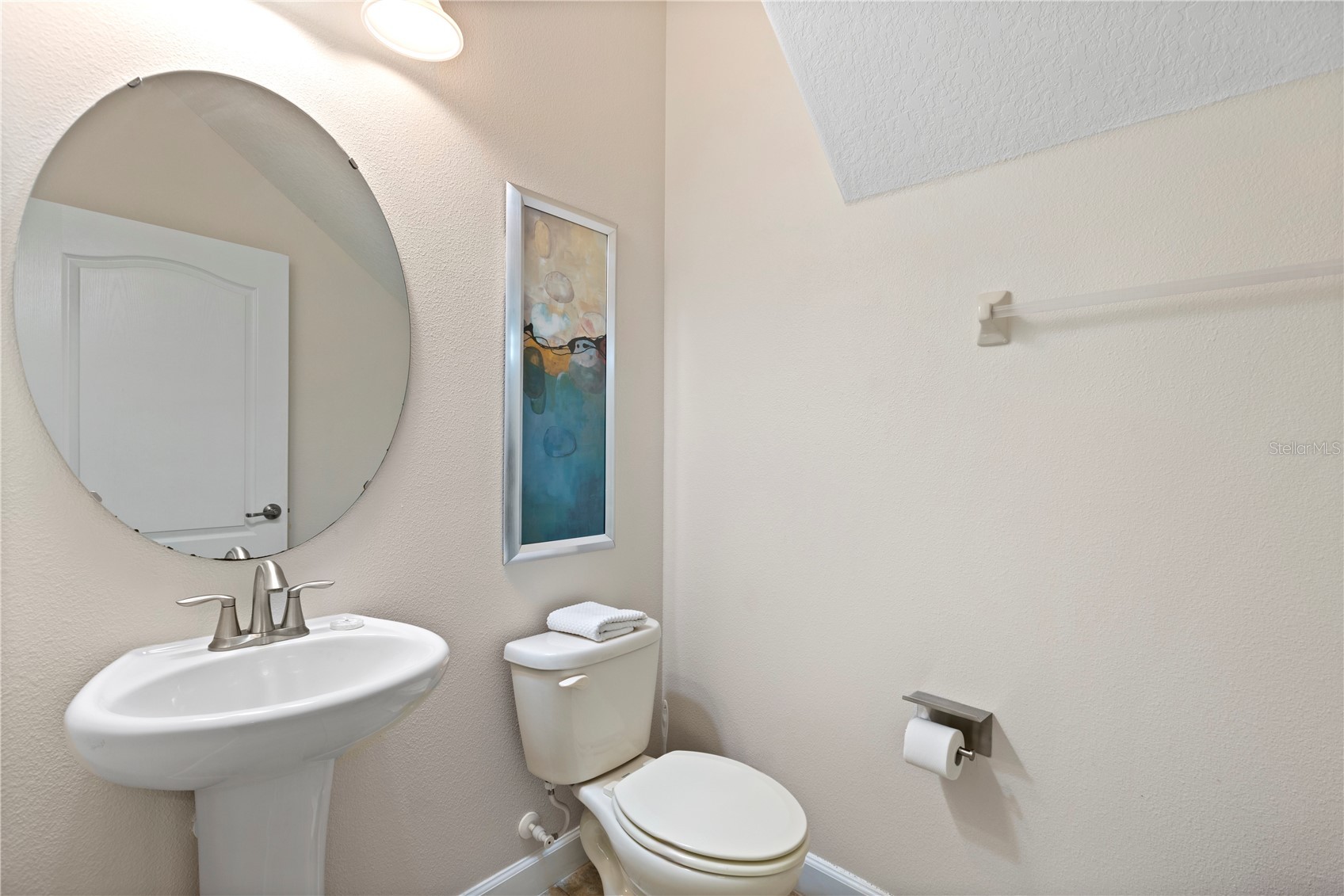 Slide show image of the Orlando Florida Home for Sale 54