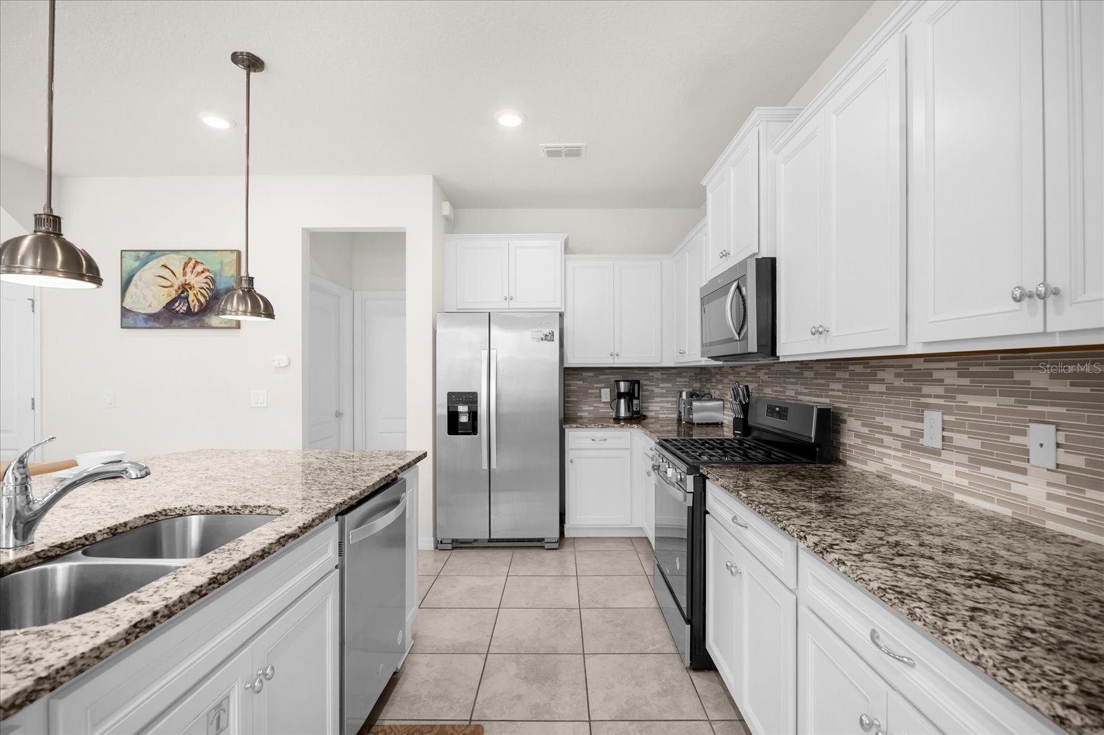 Slide show image of the Orlando Florida Home for Sale 12