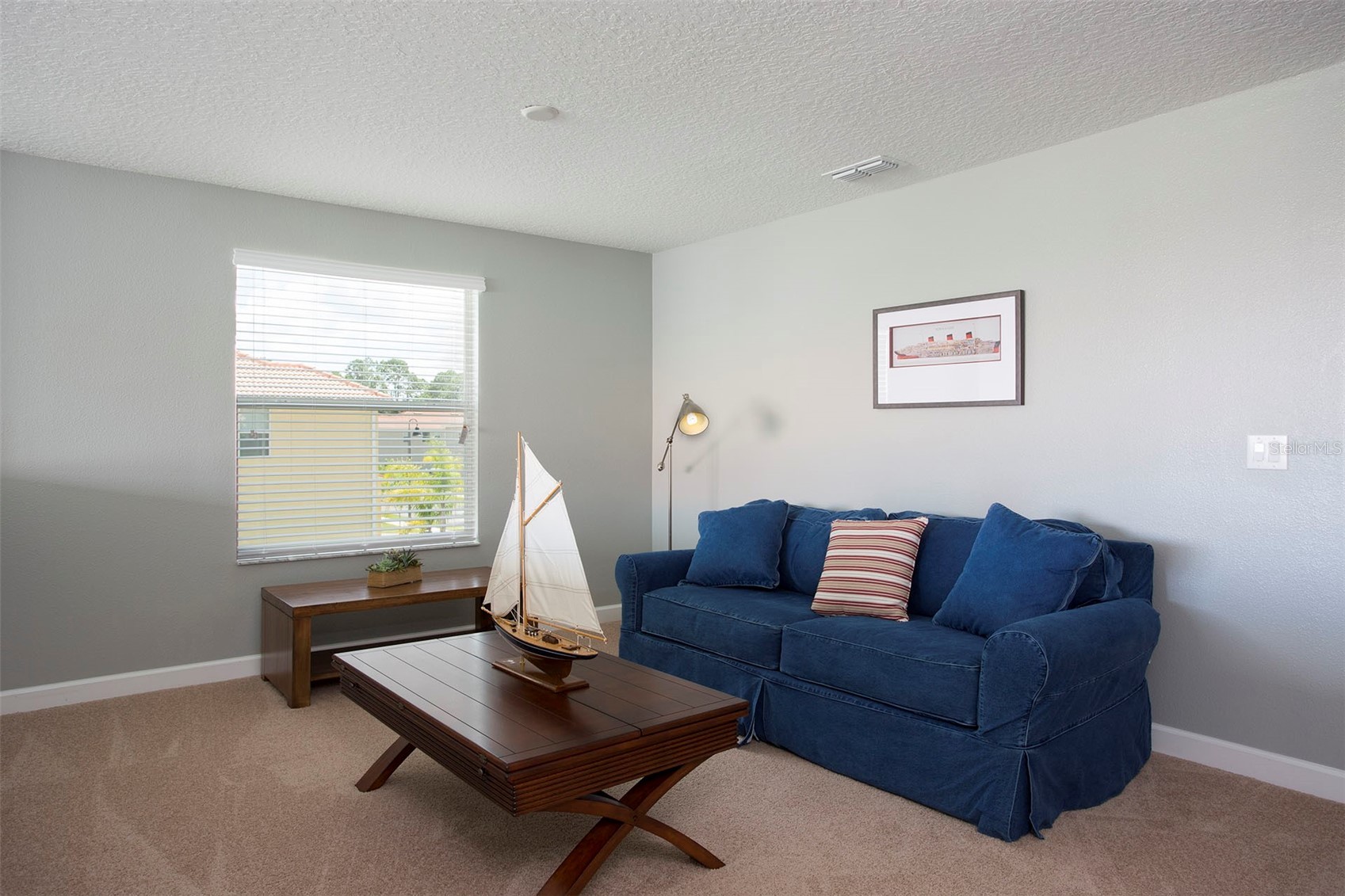 Slide show image of the Orlando Florida Home for Sale 13
