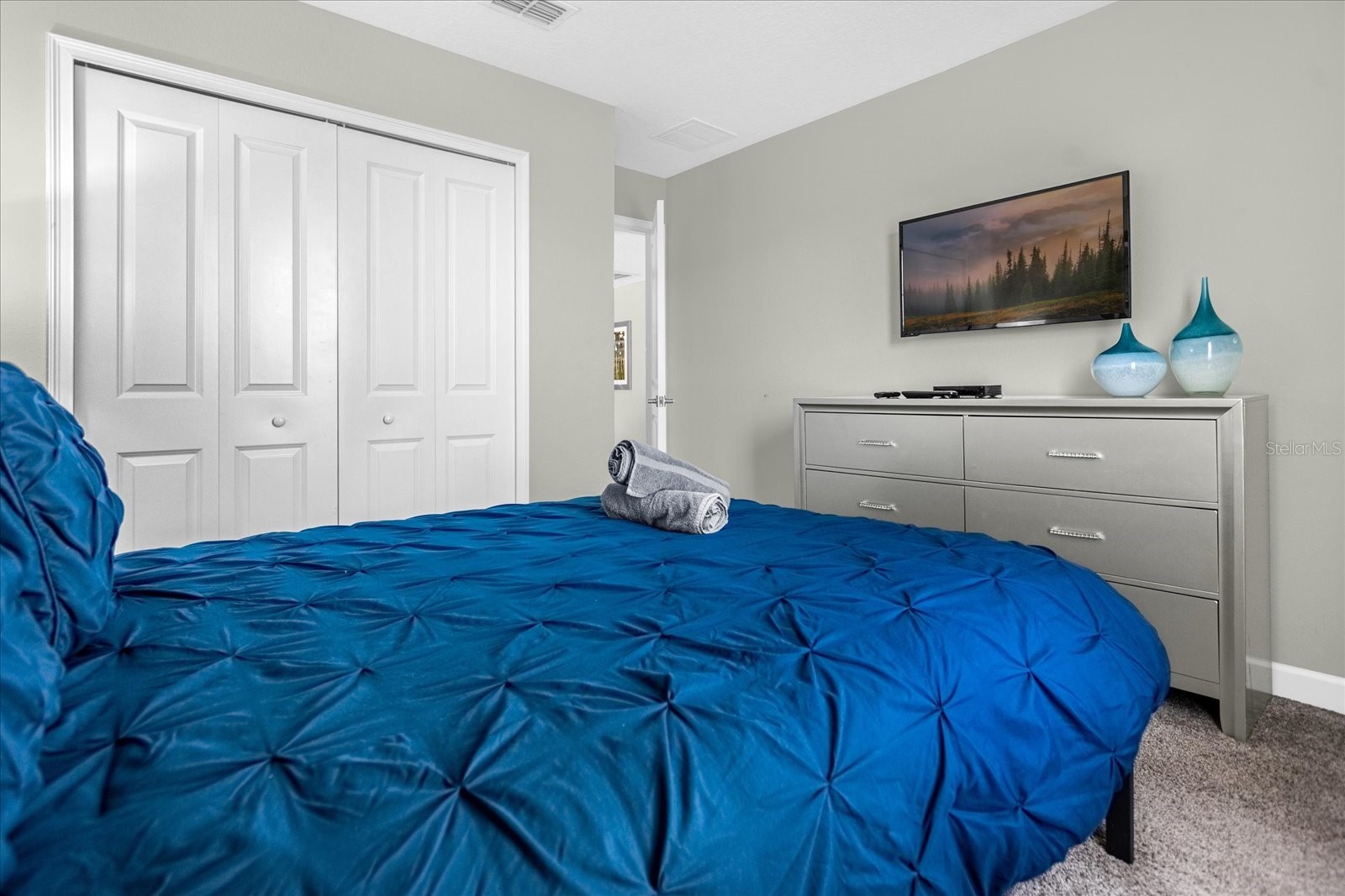 Slide show image of the Orlando Florida Home for Sale 19