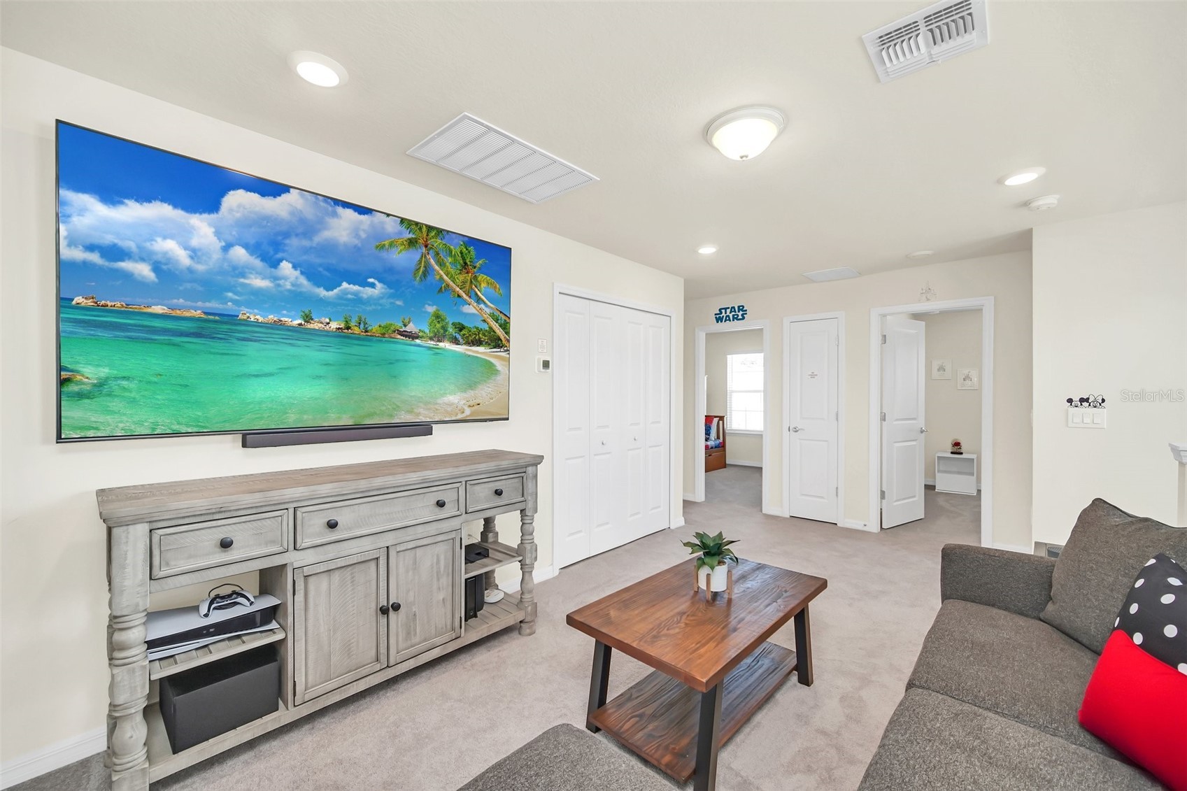 Slide show image of the Orlando Florida Home for Sale 26