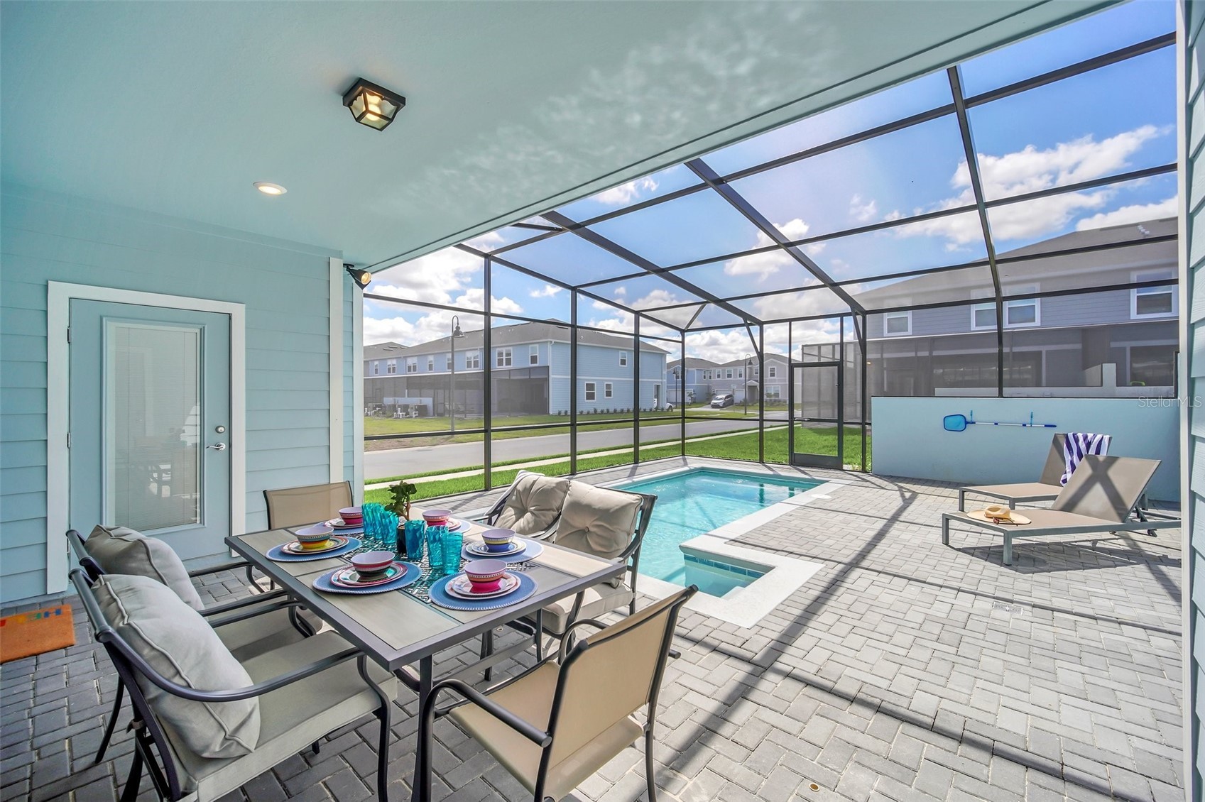 Slide show image of the Orlando Florida Home for Sale 49