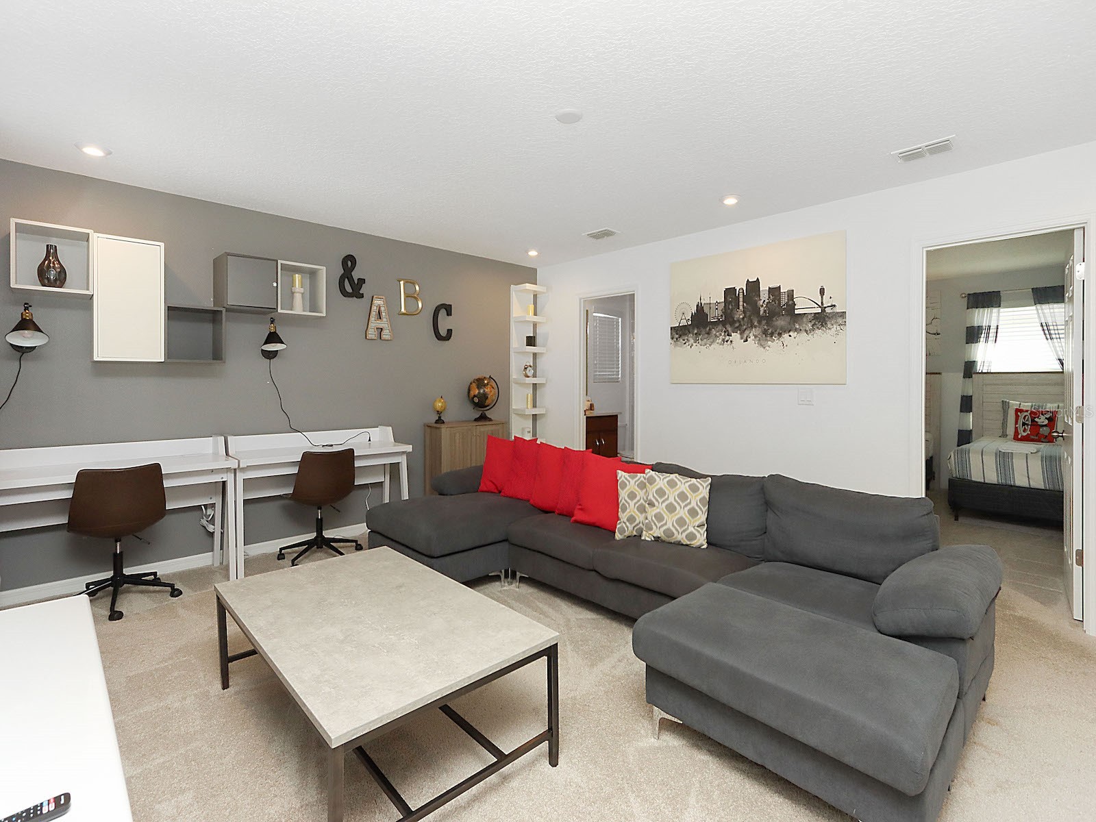 Slide show image of the Orlando Florida Home for Sale 17
