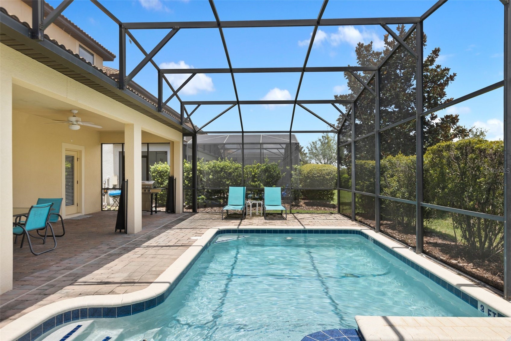 Slide show image of the Orlando Florida Home for Sale 48