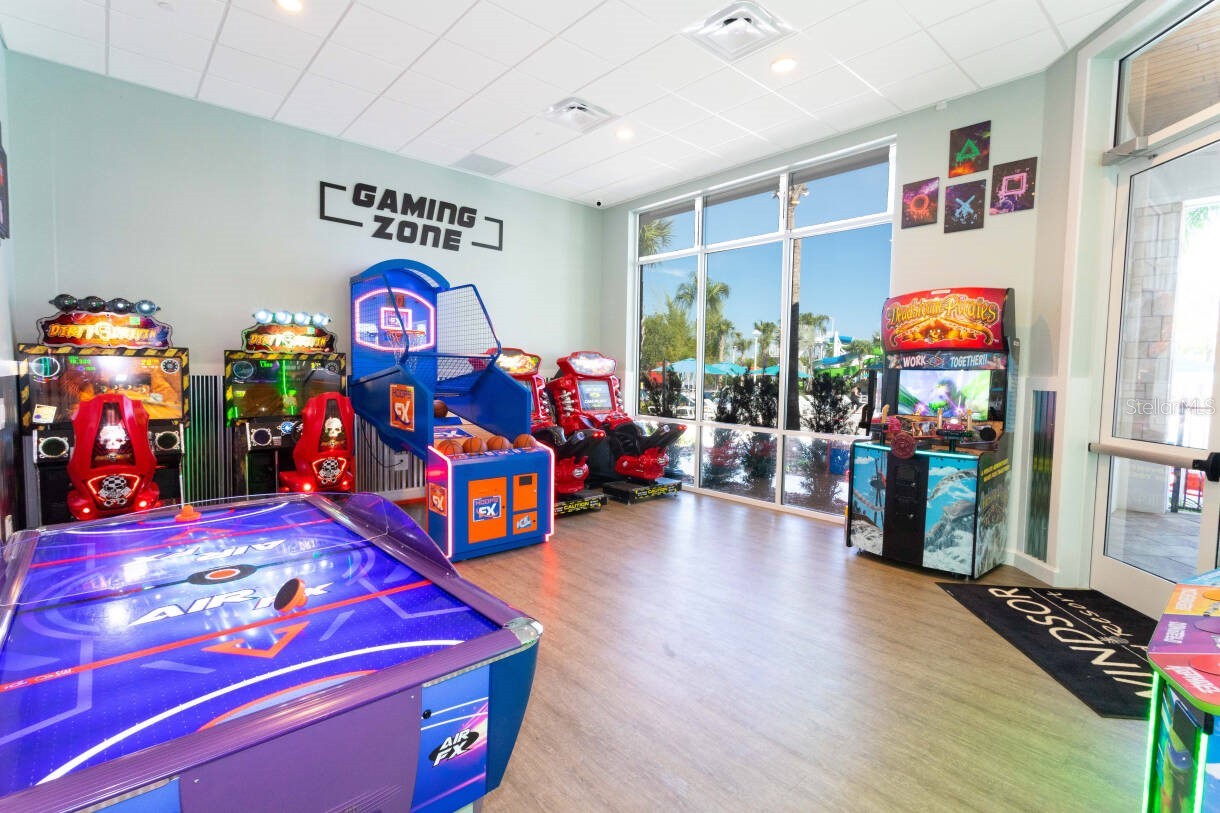 Slide show image of the Orlando Florida Home for Sale 44
