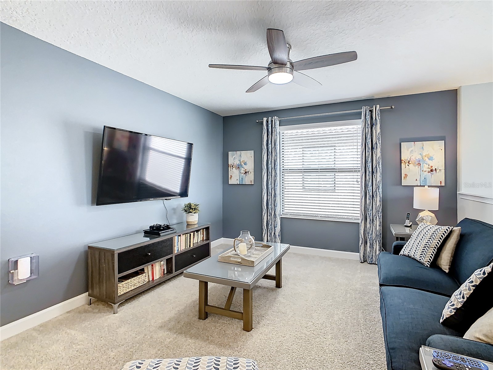 Slide show image of the Orlando Florida Home for Sale 24