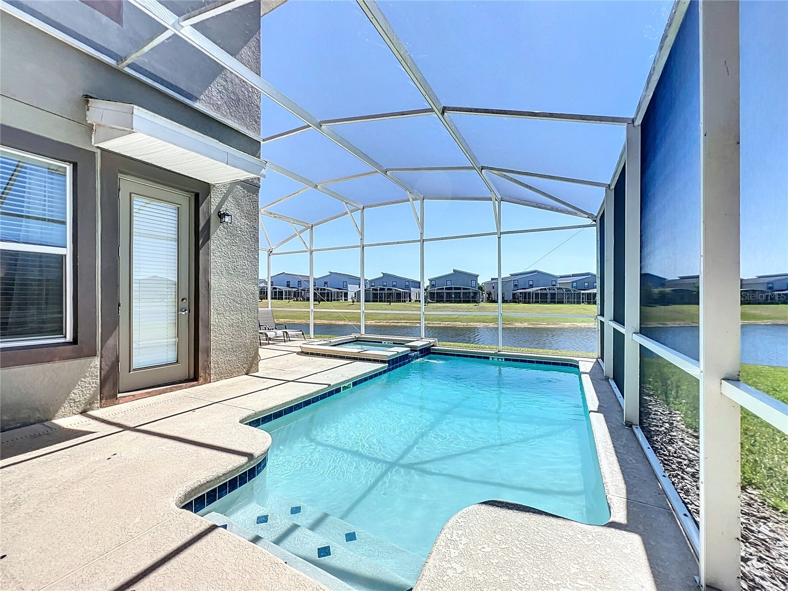 Slide show image of the Orlando Florida Home for Sale 43