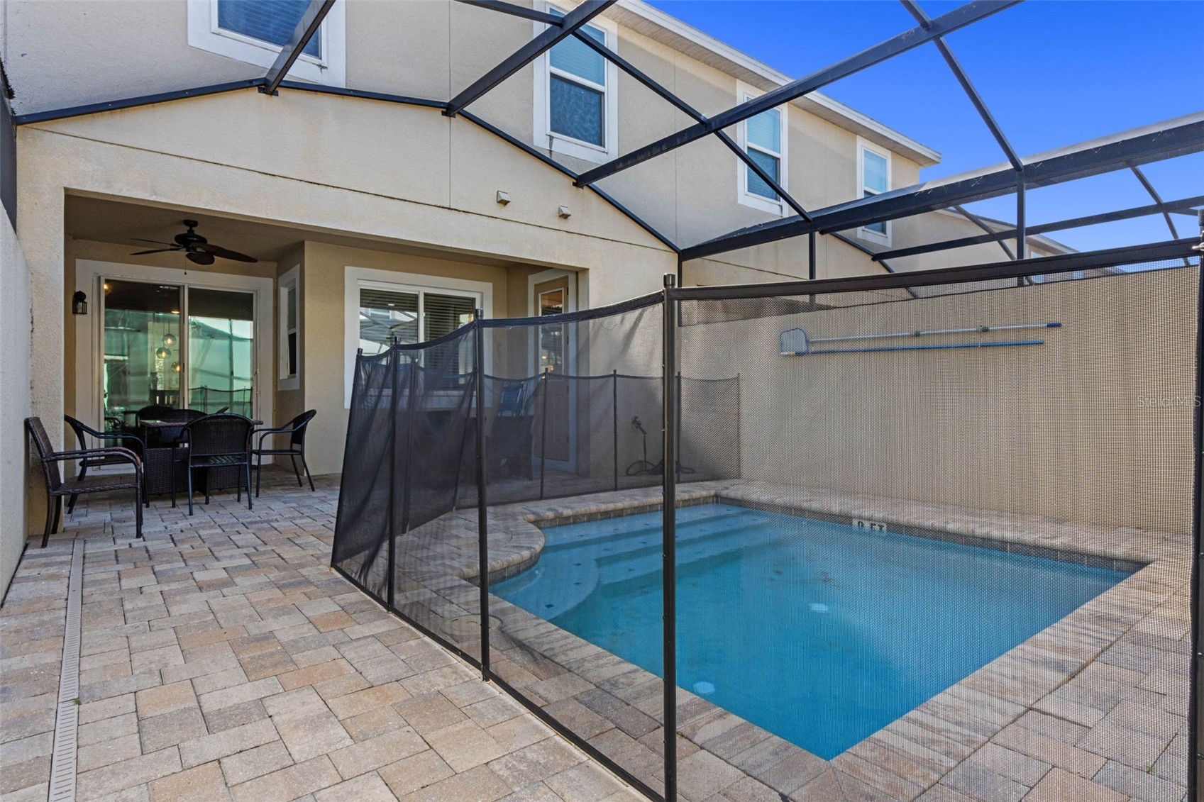 Slide show image of the Orlando Florida Home for Sale 46