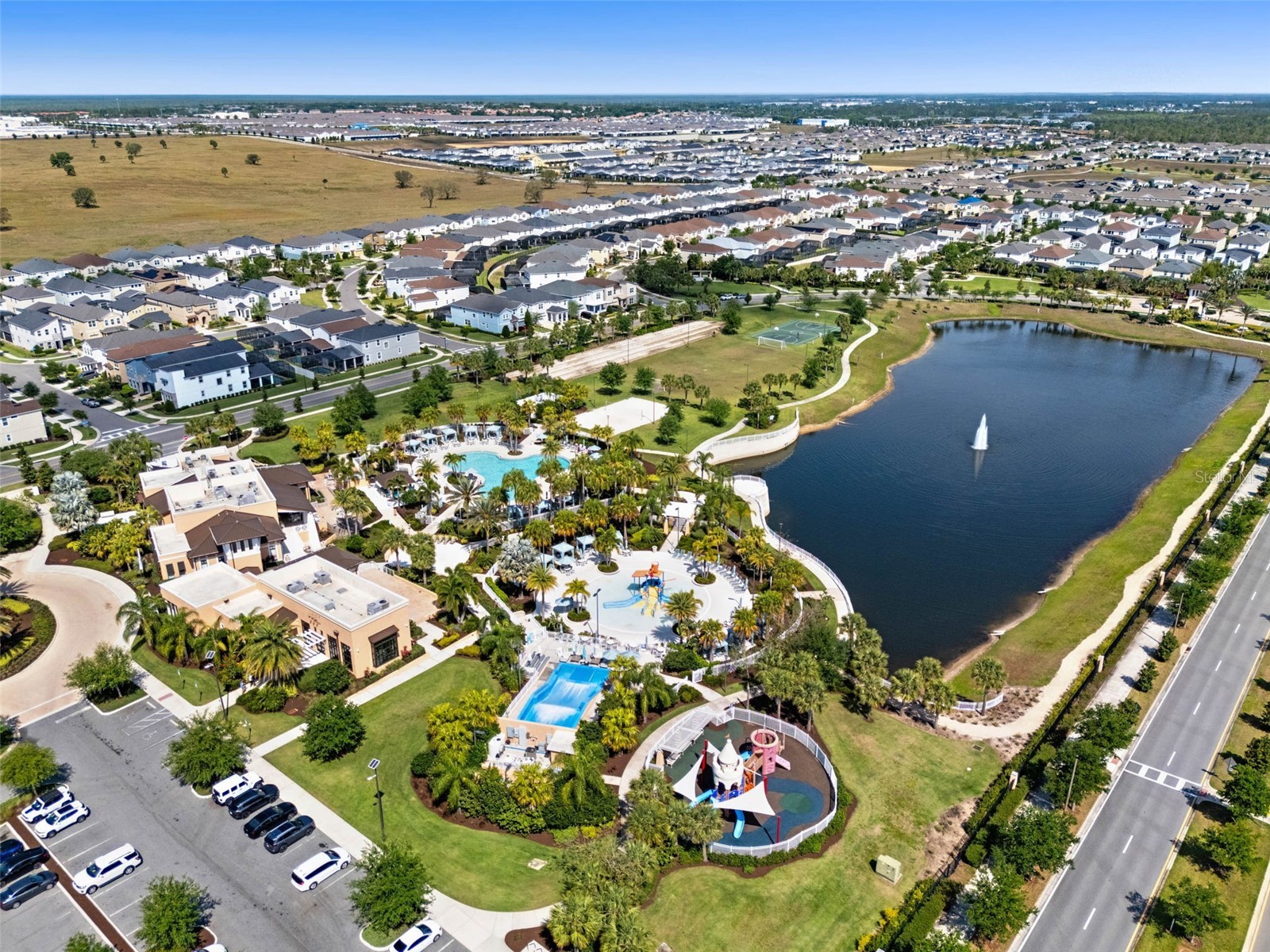 Slide show image of the Orlando Florida Home for Sale 62