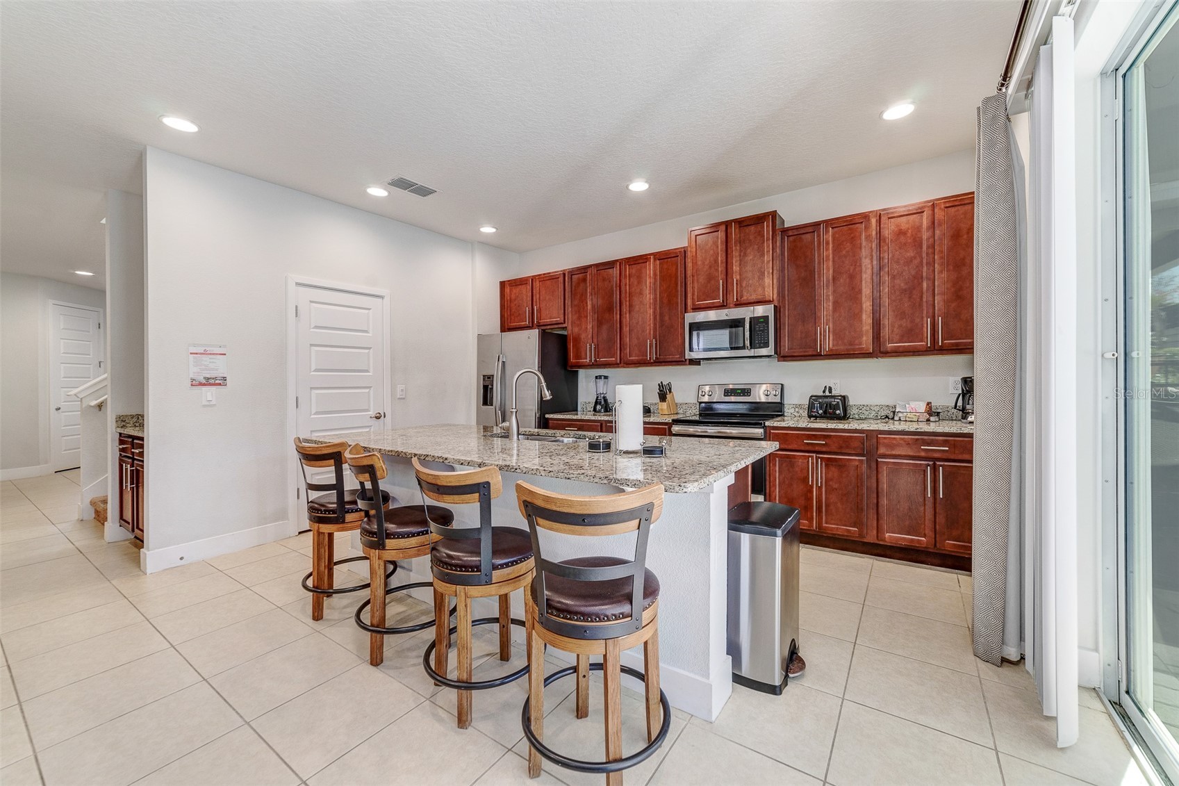 Slide show image of the Orlando Florida Home for Sale 12