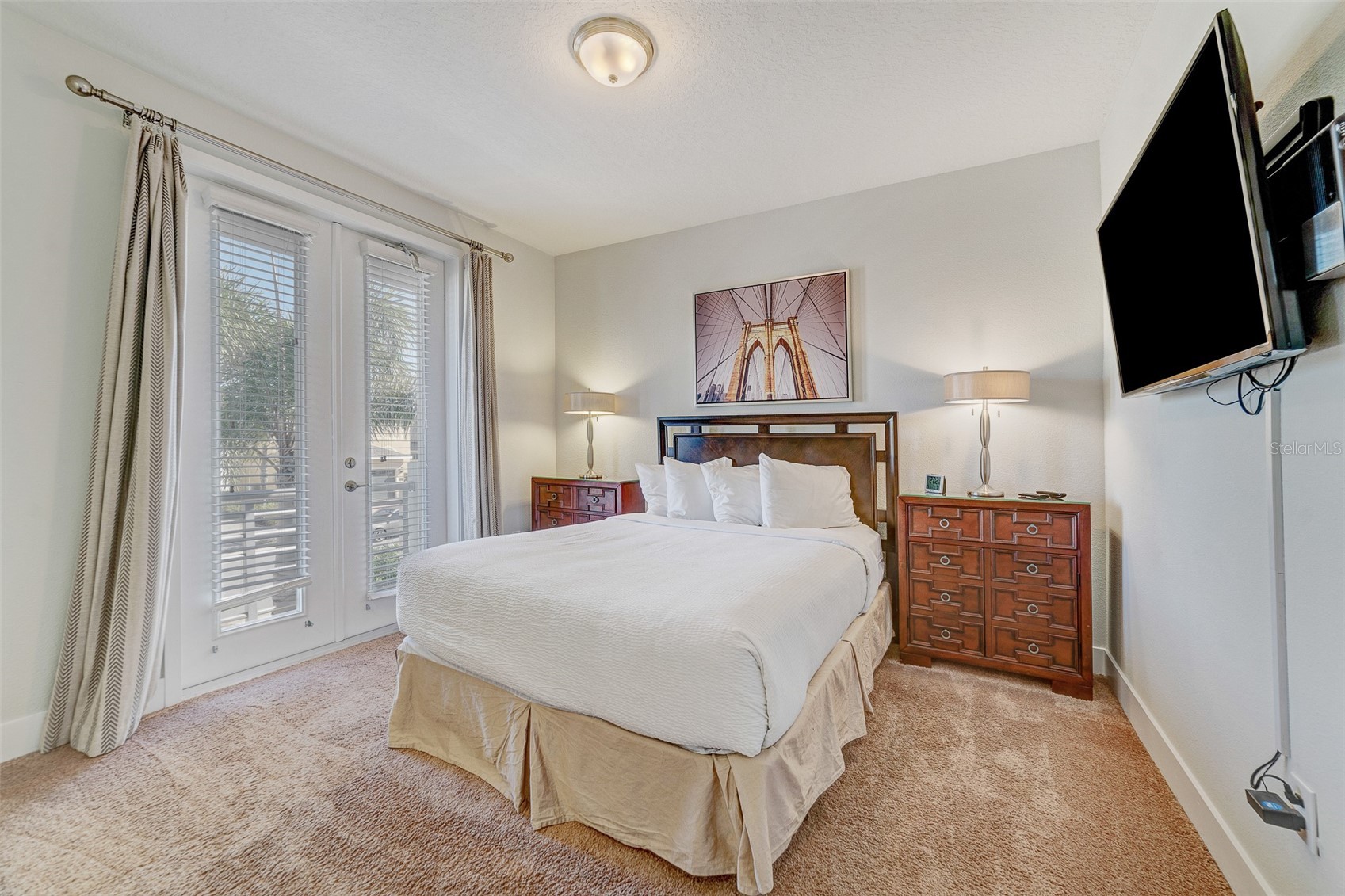 Slide show image of the Orlando Florida Home for Sale 23