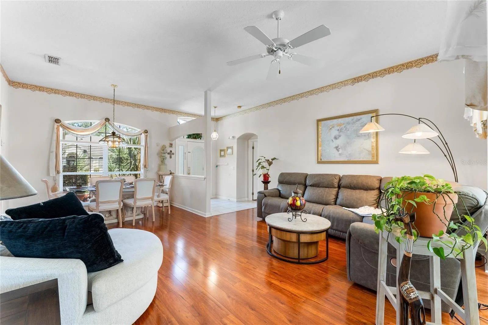 Slide show image of the Orlando Florida Home for Sale 06