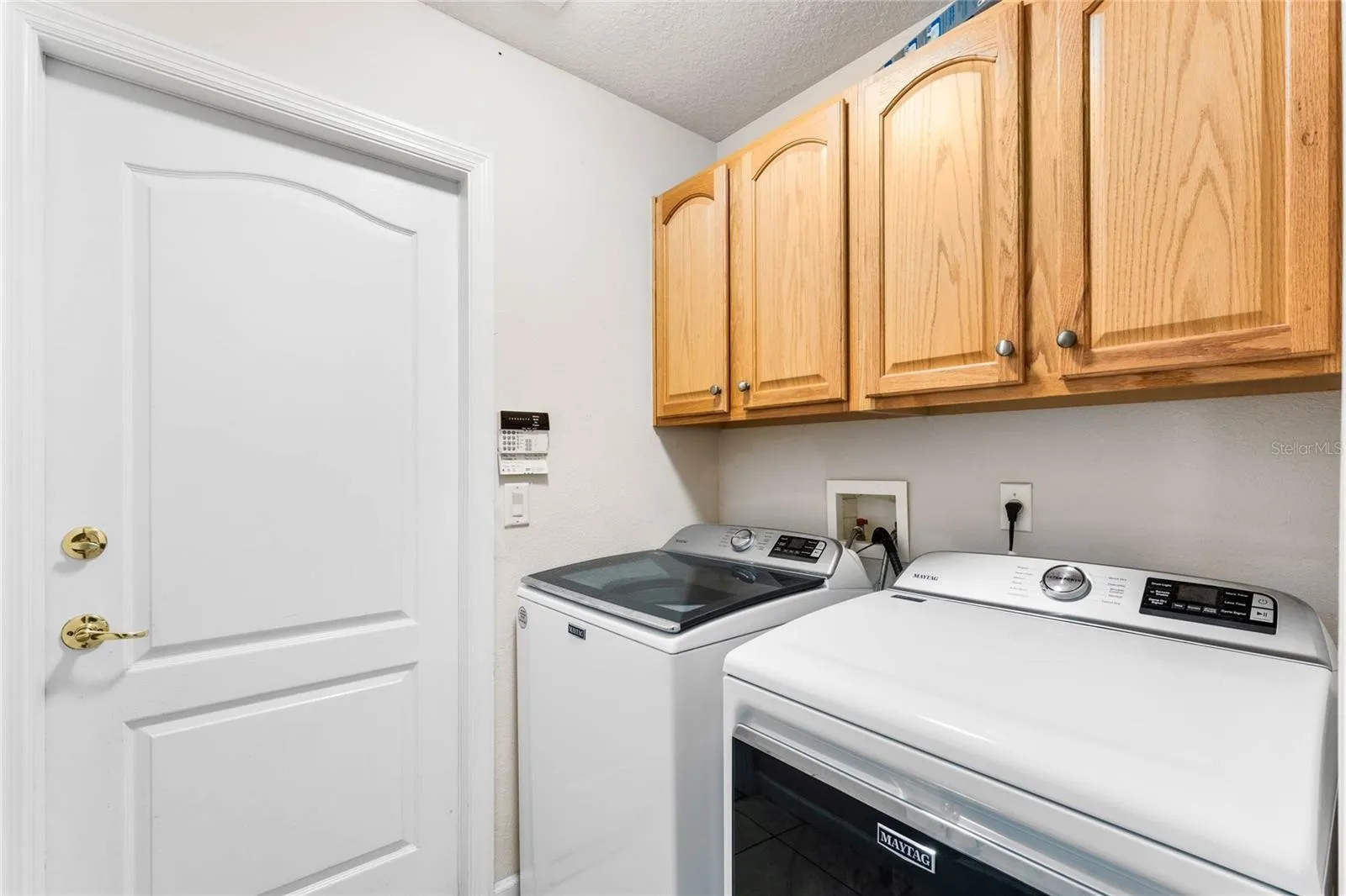 Slide show image of the Orlando Florida Home for Sale 34