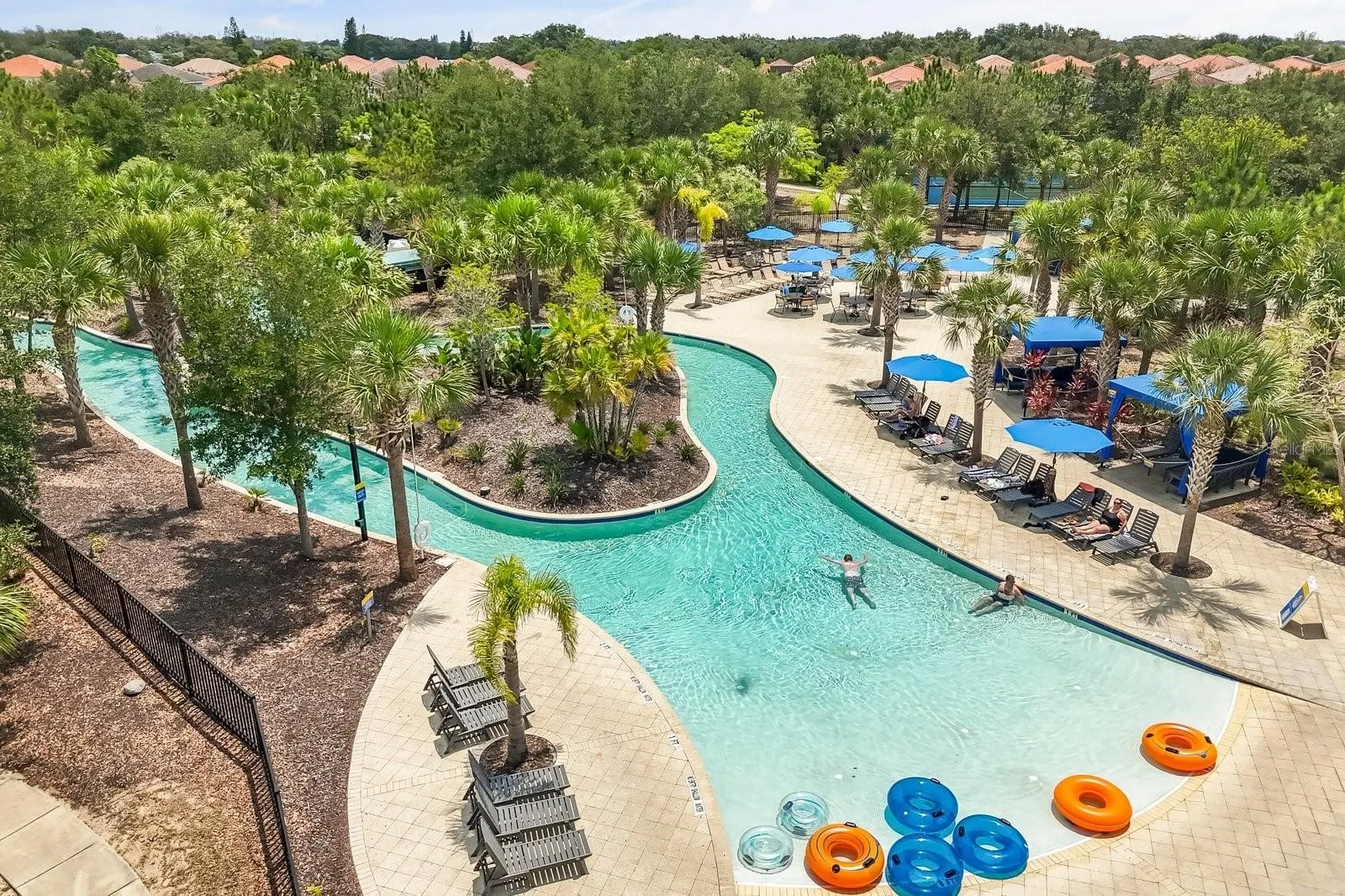 Slide show image of the Orlando Florida Home for Sale 38