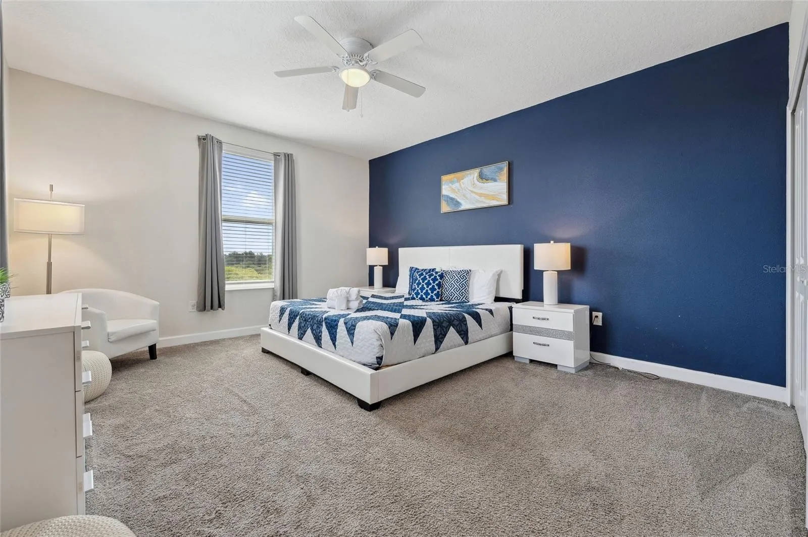 Slide show image of the Orlando Florida Home for Sale 28