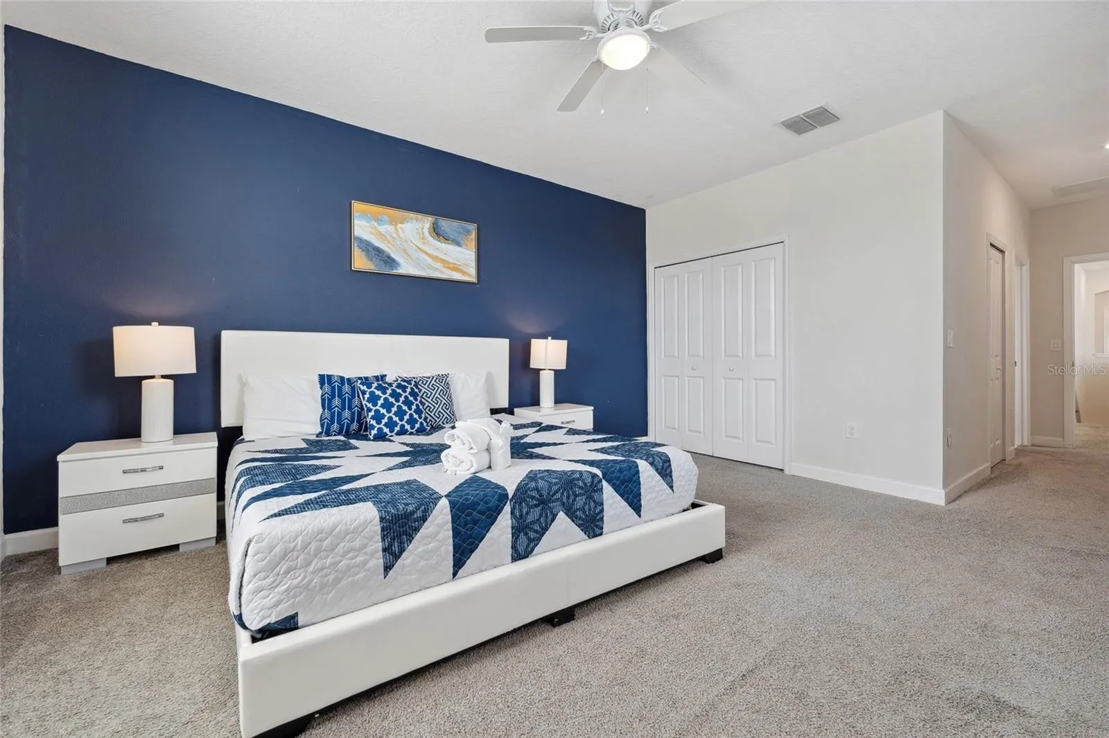 Slide show image of the Orlando Florida Home for Sale 29