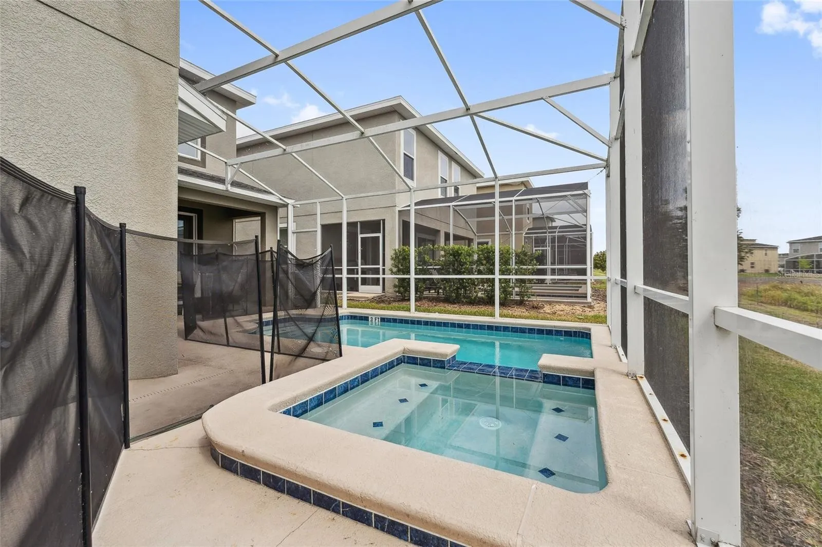 Slide show image of the Orlando Florida Home for Sale 40