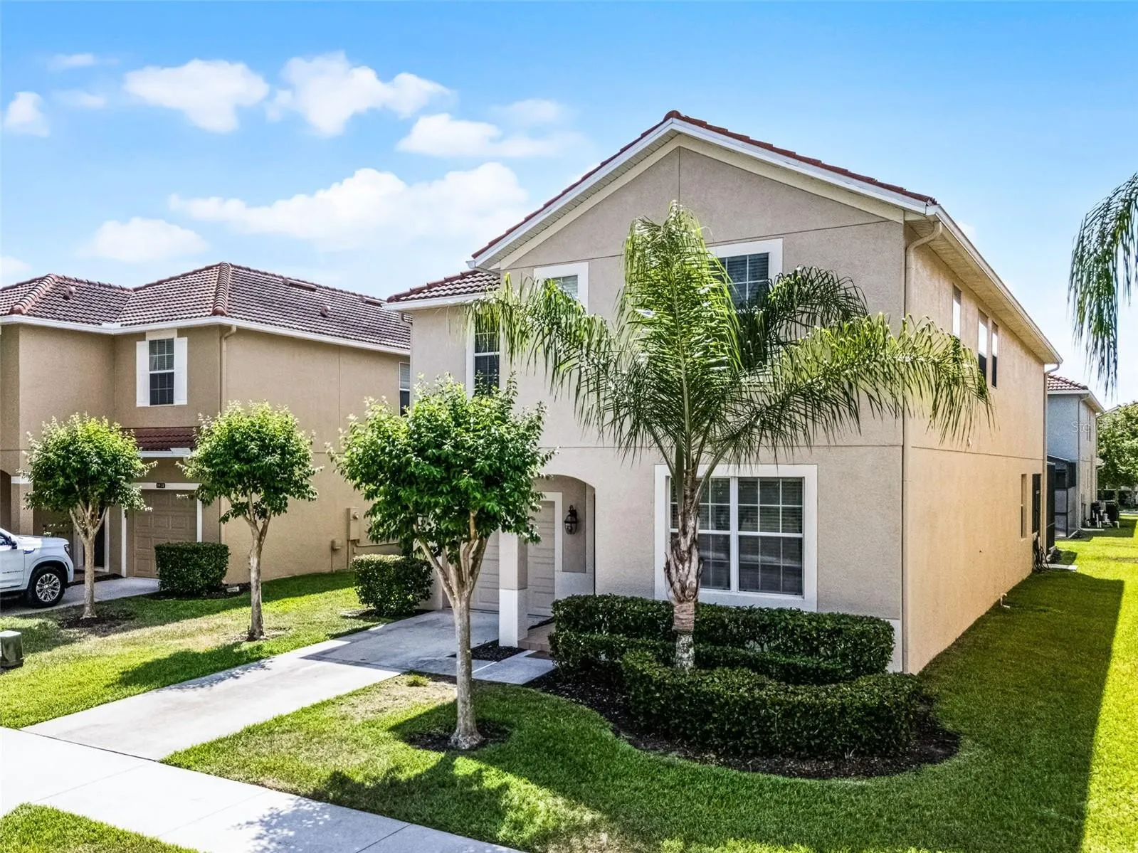 Slide show image of the Orlando Florida Home for Sale 02