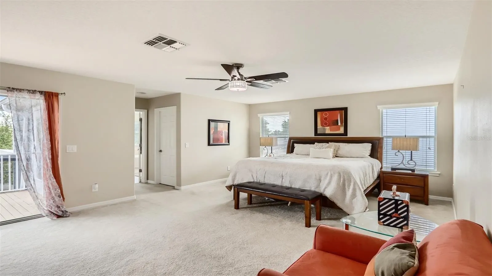 Slide show image of the Orlando Florida Home for Sale 20