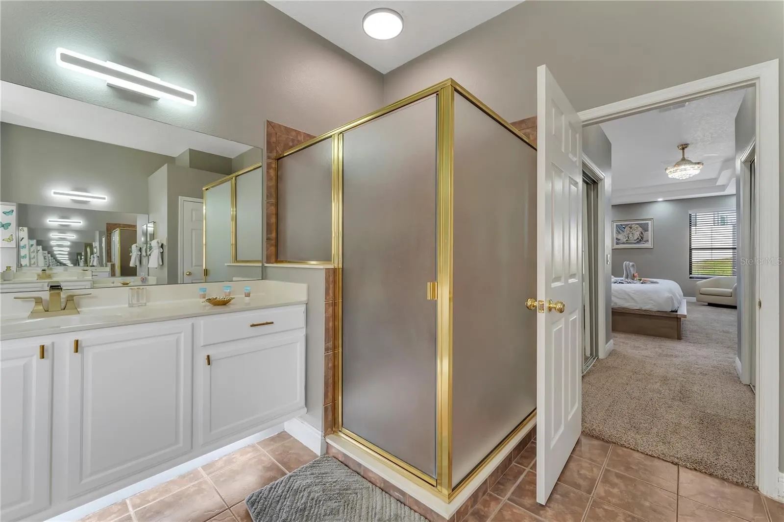 Slide show image of the Orlando Florida Home for Sale 09